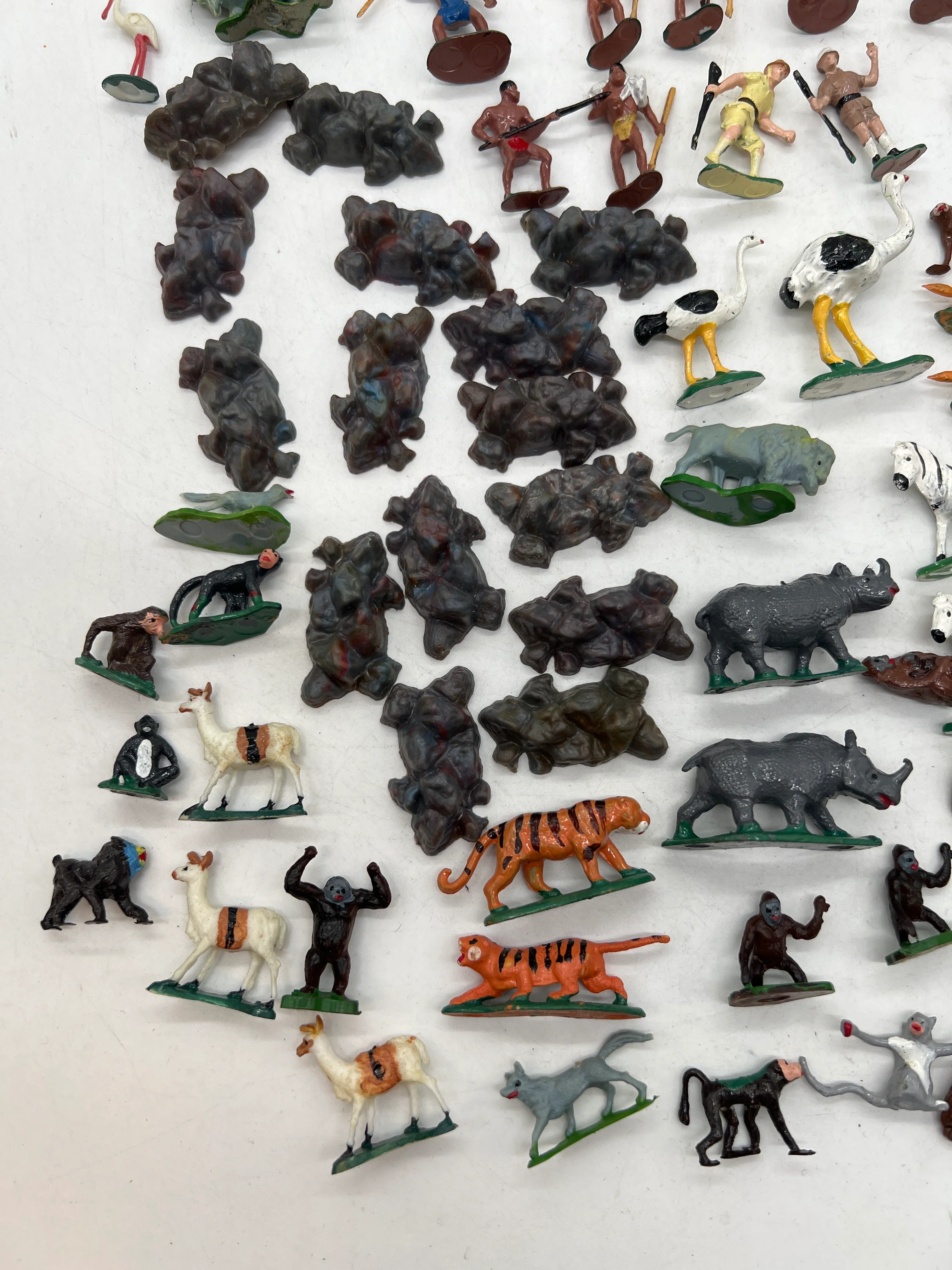 Approximately O Scale Zoo OZOO1 80+ pieces Wide Variety Like New - Image 4