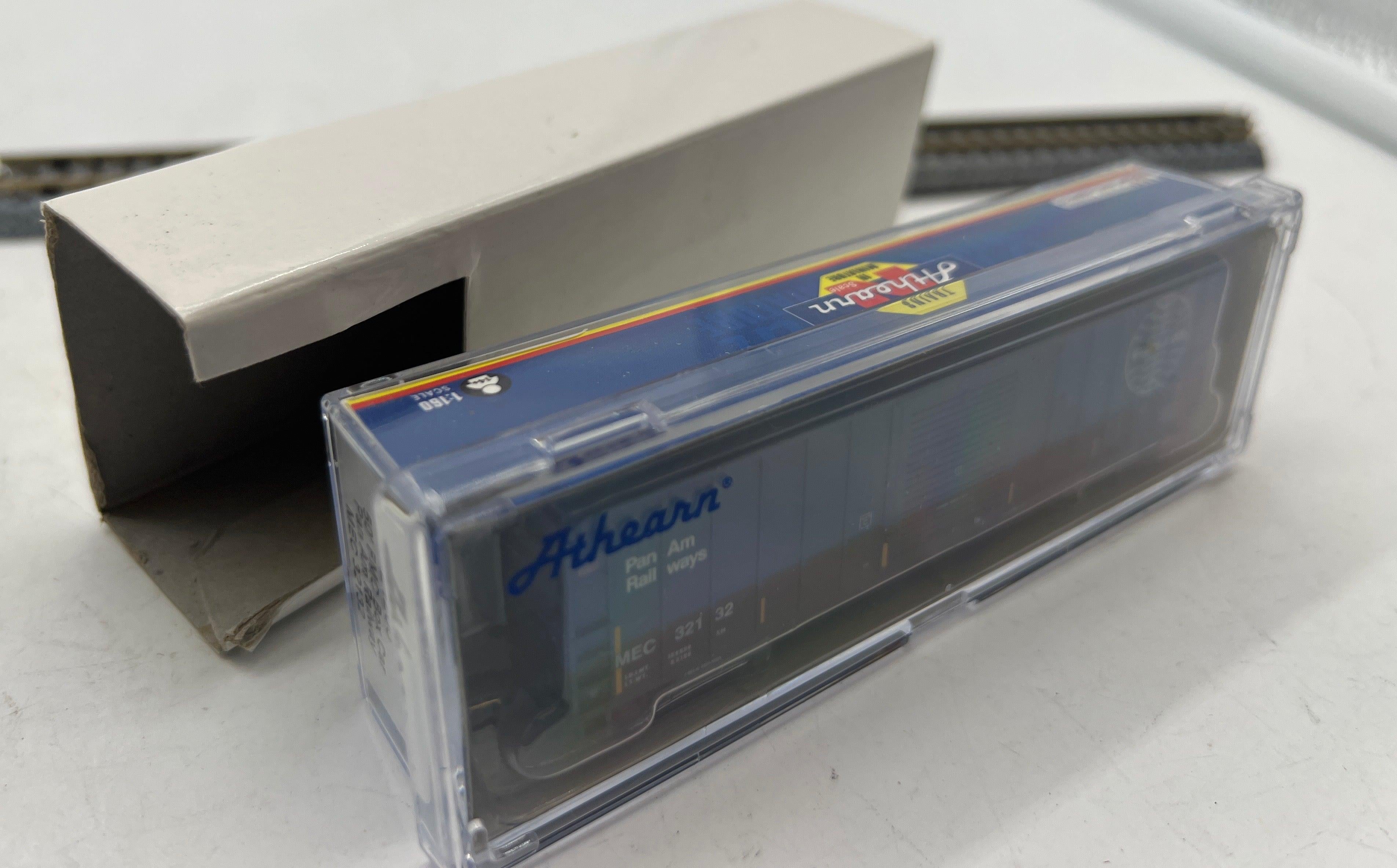 Athearn 24208  Pam Am 50' FMC Box MEC #32132 N SCALE Like New - Image 3