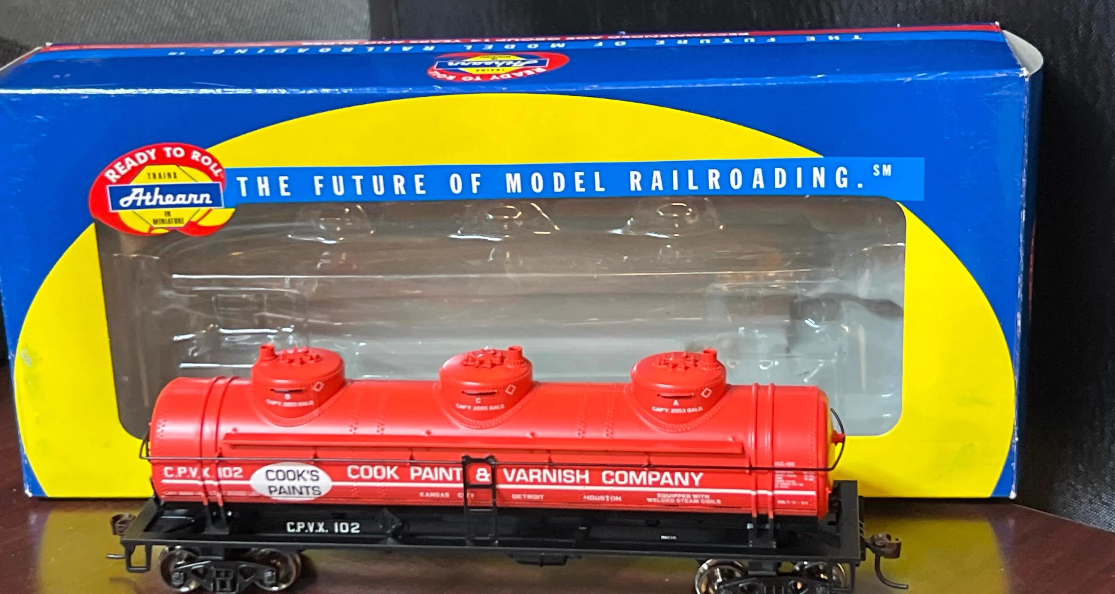 Athearn 73691 Cook Paint Varnish Tank car HO Scale Like New