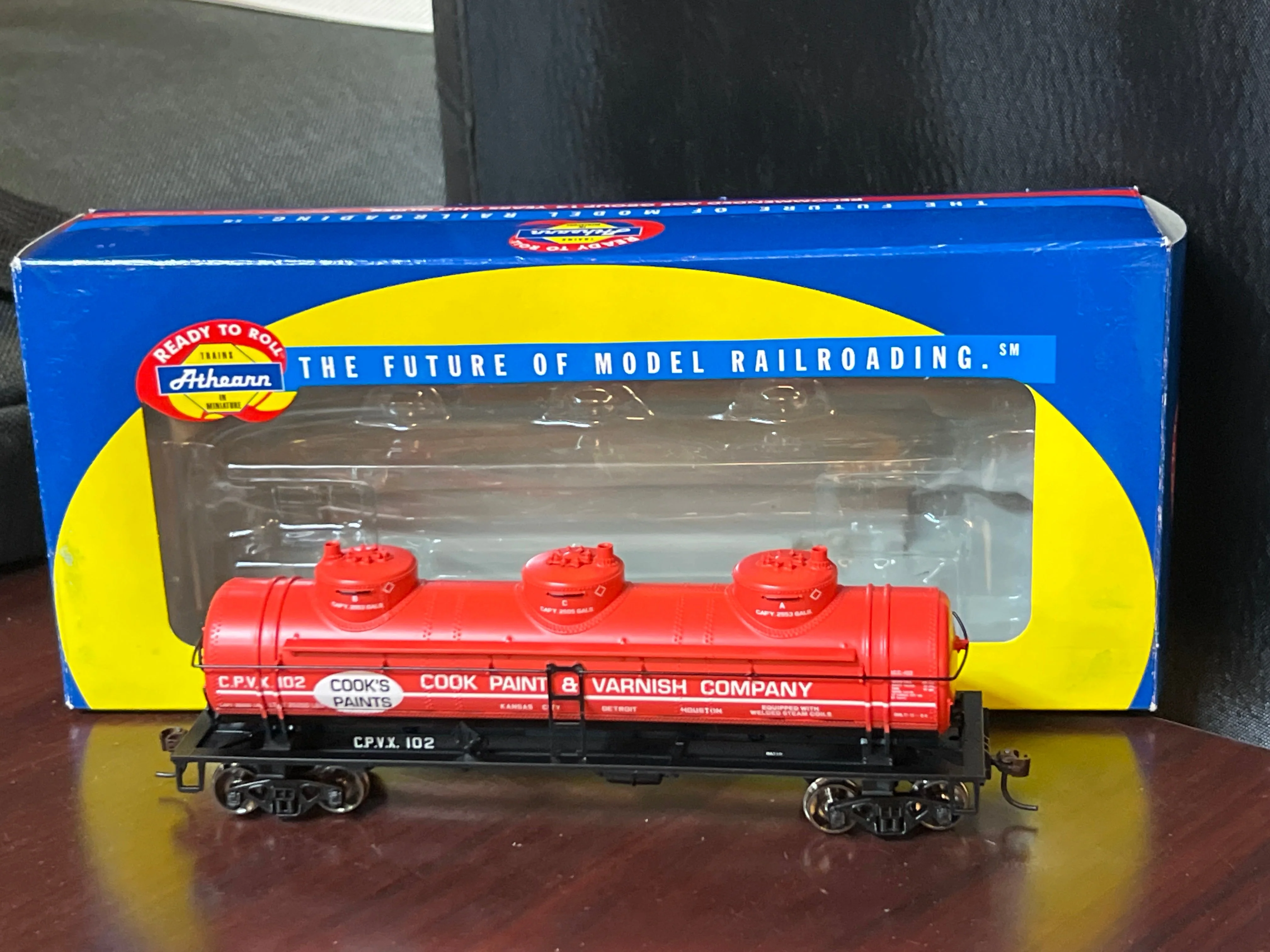Athearn 73691 Cook Paint Varnish Tank car HO Scale Like New - Image 2