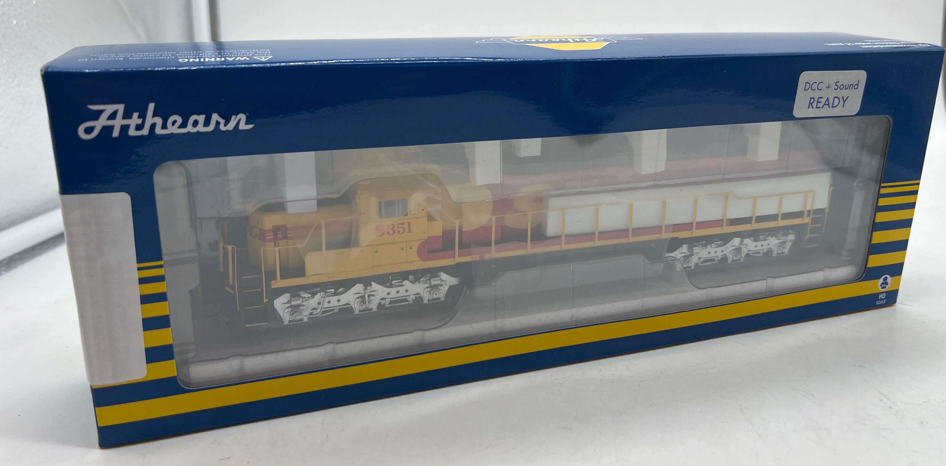 Athearn ATH73048 HO SD40T-2 Locomotive, Southern Pacific SP/Kodachrome #8351 HO SCALE NEW - Image 2