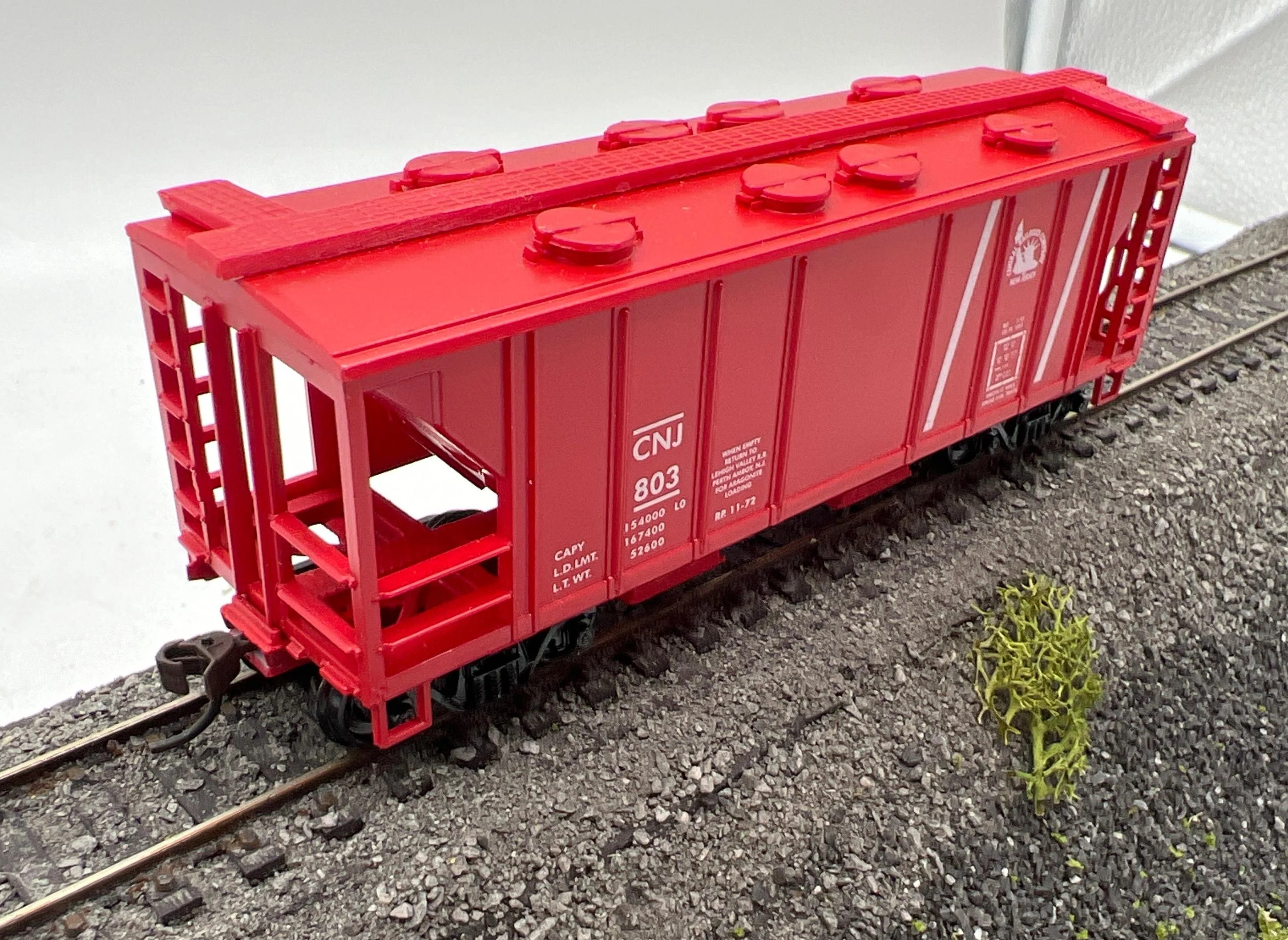 Athearn CNJ 2-Bay Covered Hopper HO SCALE Like New