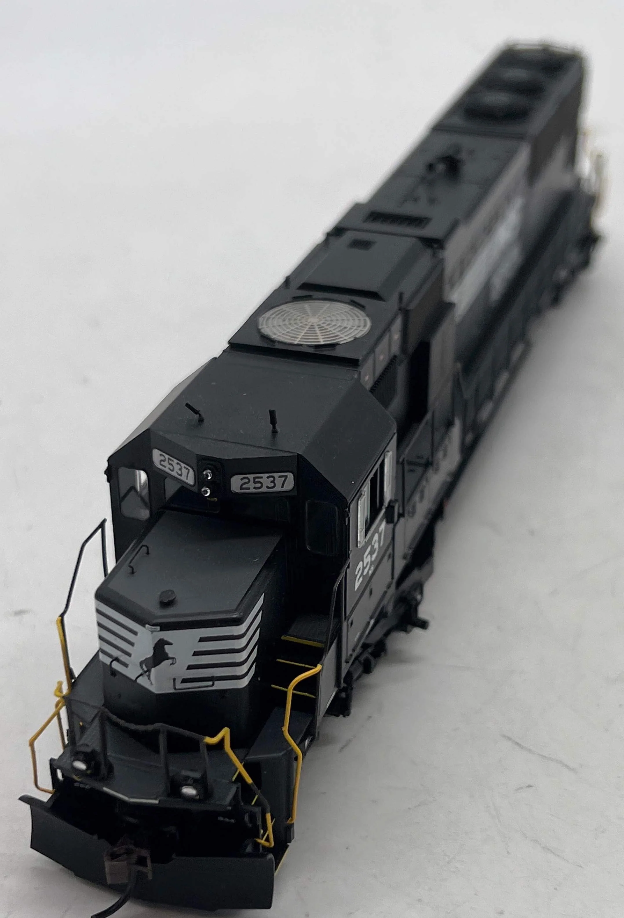 Athearn g6113  Genesis NS Norfolk Southern SD-70 Locomotive 2537  HO SCALE Like New - Image 2