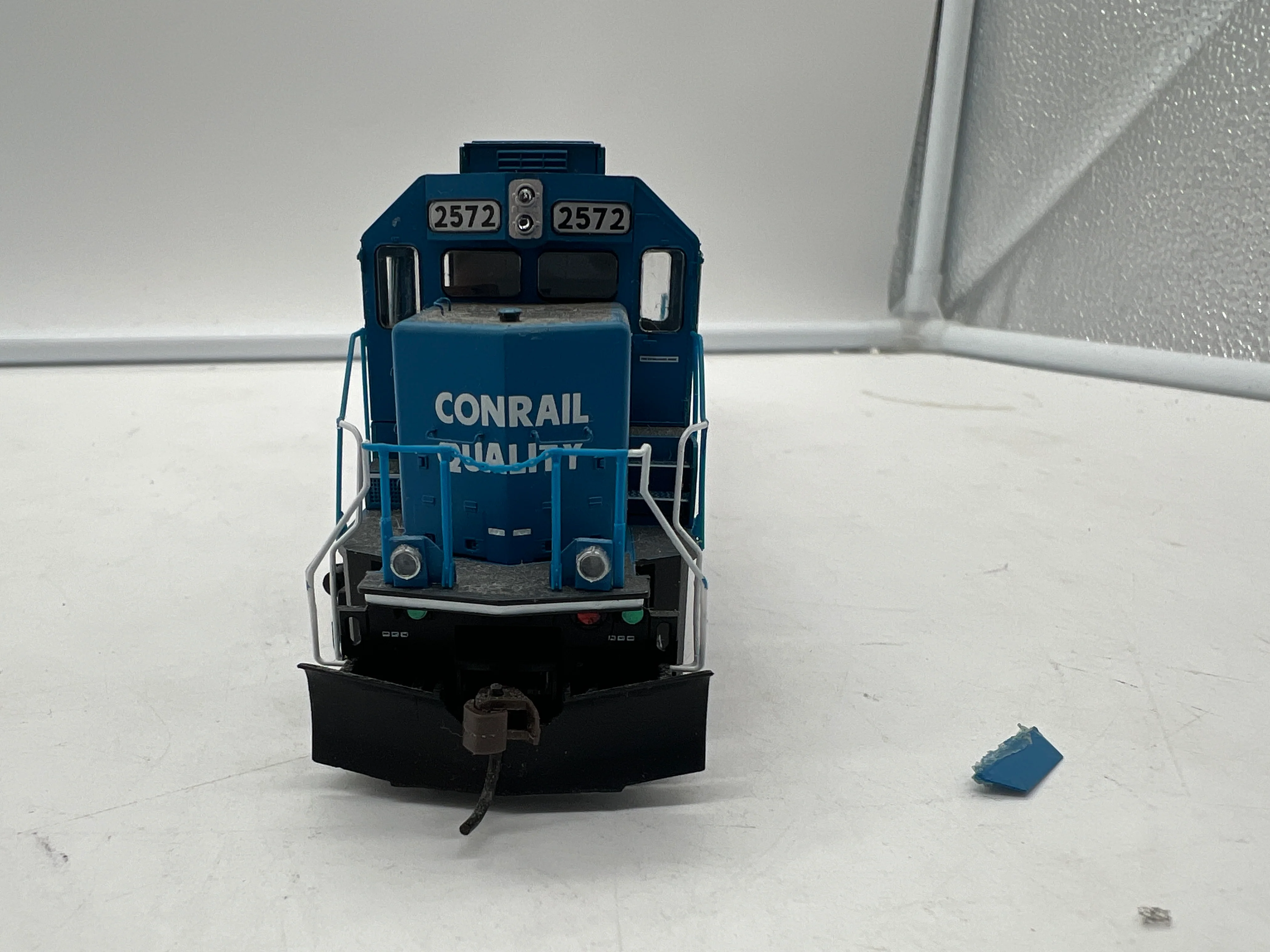 Athearn G6144 Conrail SD-70 Diesel Locomotive 2572 HO SCALE Used Excellent - Image 3