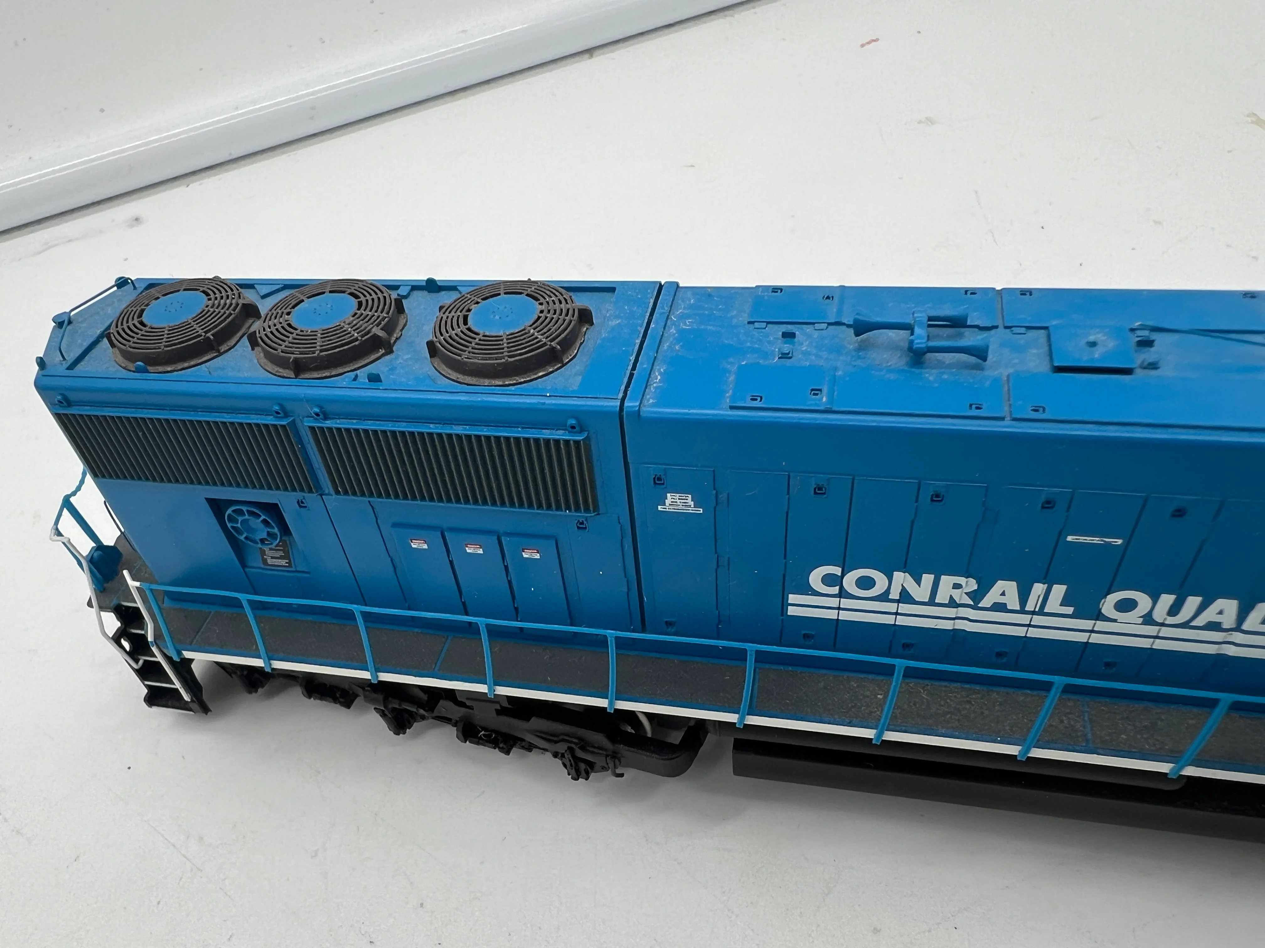 Athearn G6144 Conrail SD-70 Diesel Locomotive 2572 HO SCALE Used Excellent - Image 9