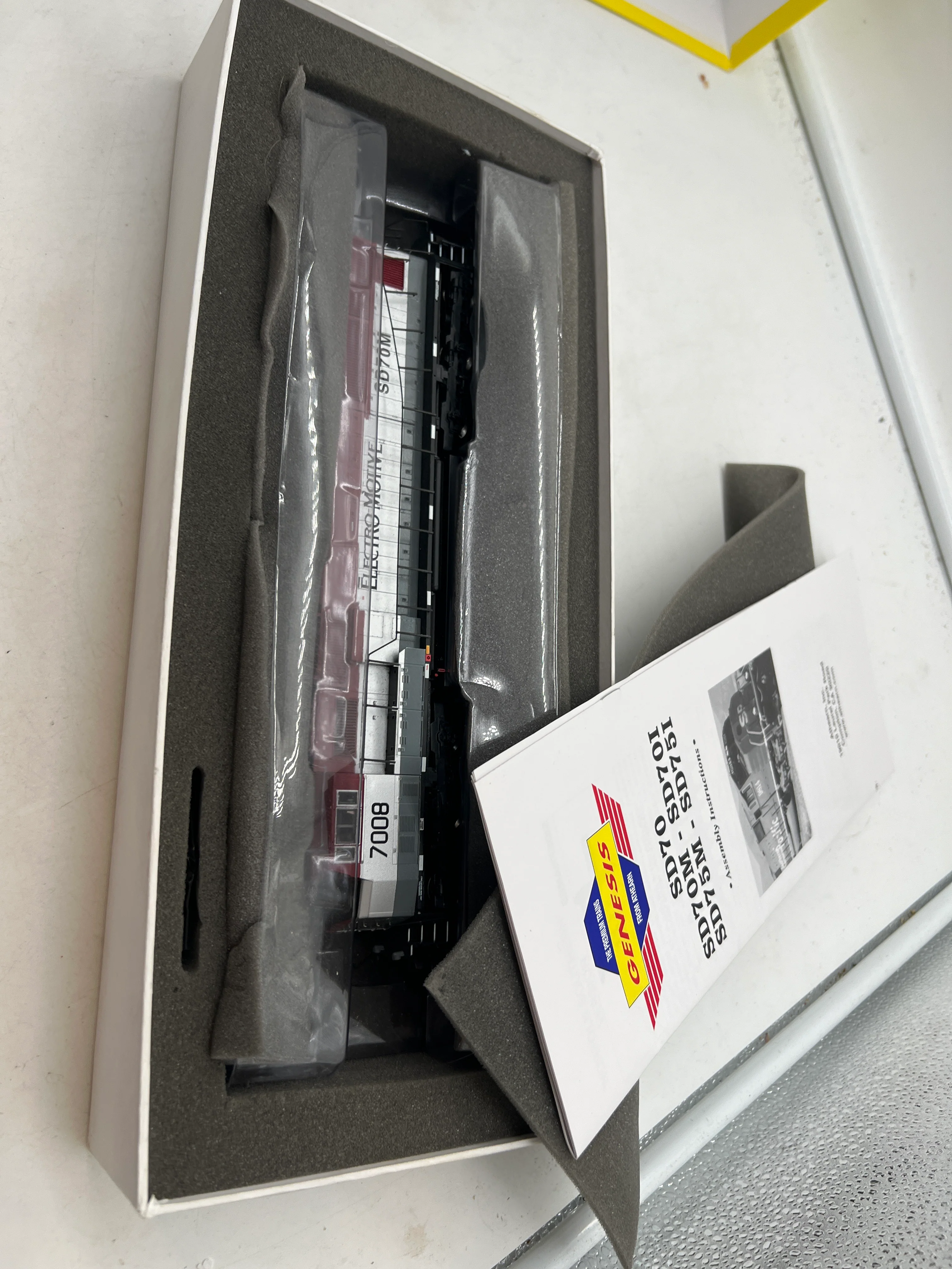 Athearn G6180 EMD Leasing 1 SD70M Burg, Silver, Gray Diesel Locomotive HO SCALE Used Excellent - Image 9