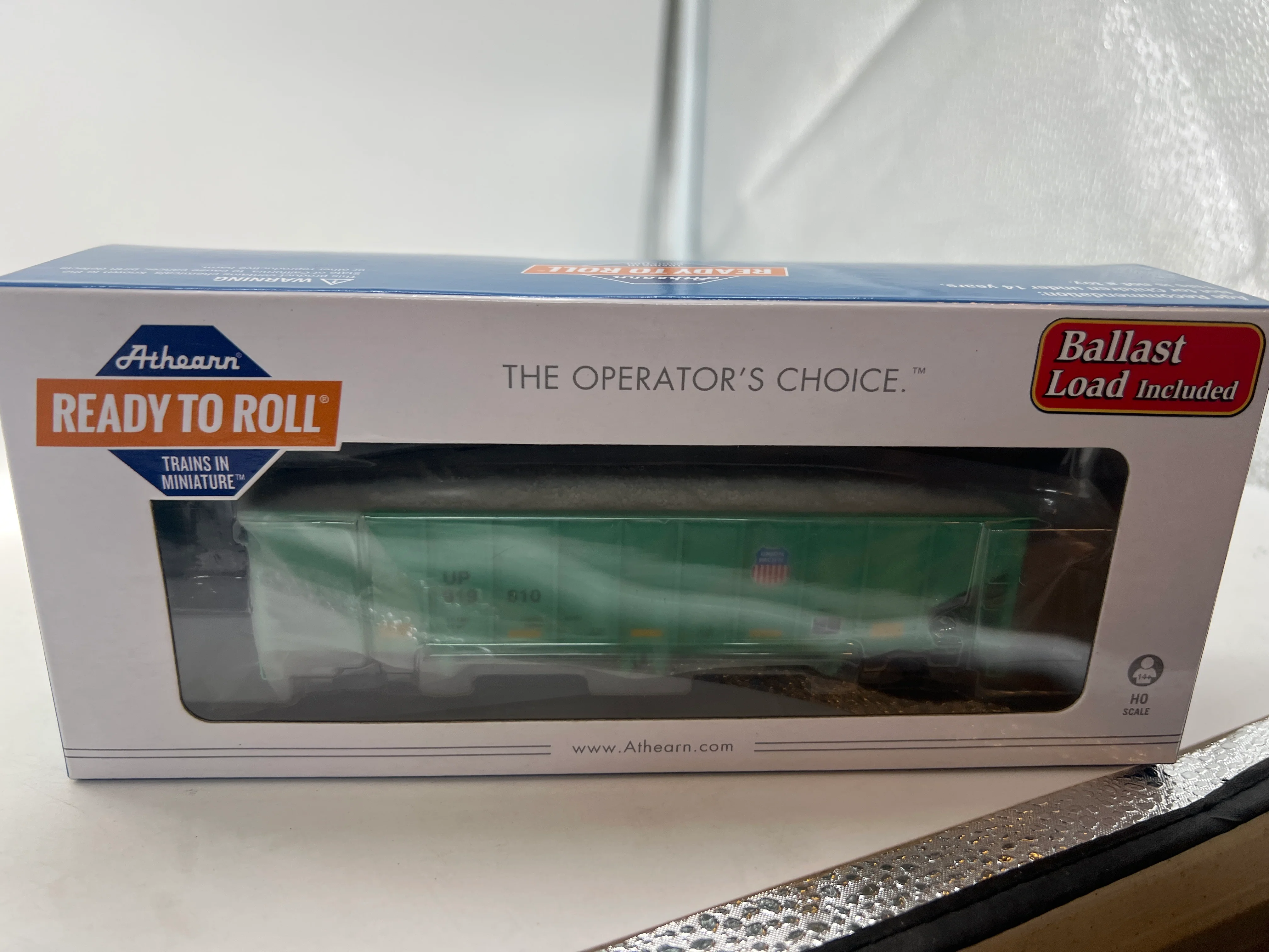 Athearn ATH14251 Union Pacific 40' OB Ballast Hopper/Load RTR #919610 HO SCALE NEW
