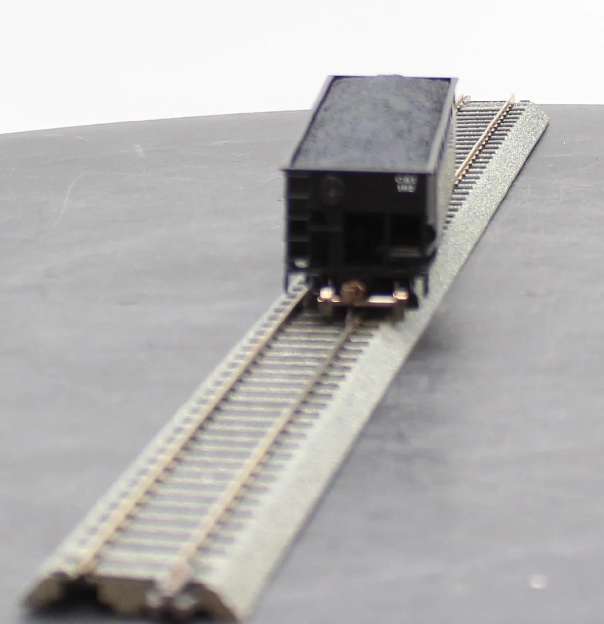 Athearn RND1282 Cambria & Indiana 2 Bay Offset Coal Hopper HO SCALE NEW - Image 2