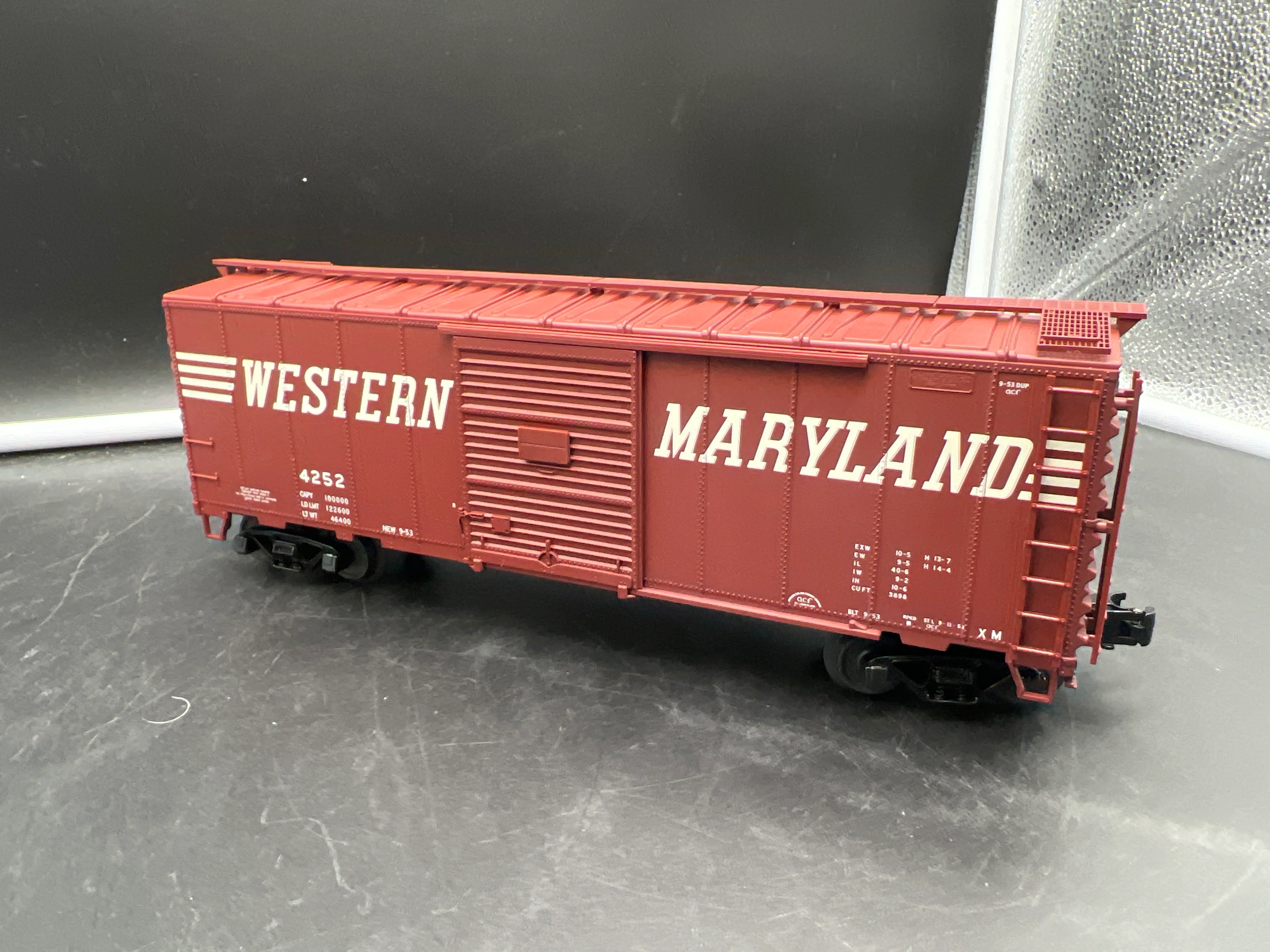 Atlas 0518-4 Western Maryland 40' Sliding Door Boxcar 4252 3 Rail O SCALE Used Excellent Damaged Box AS IS - Image 3
