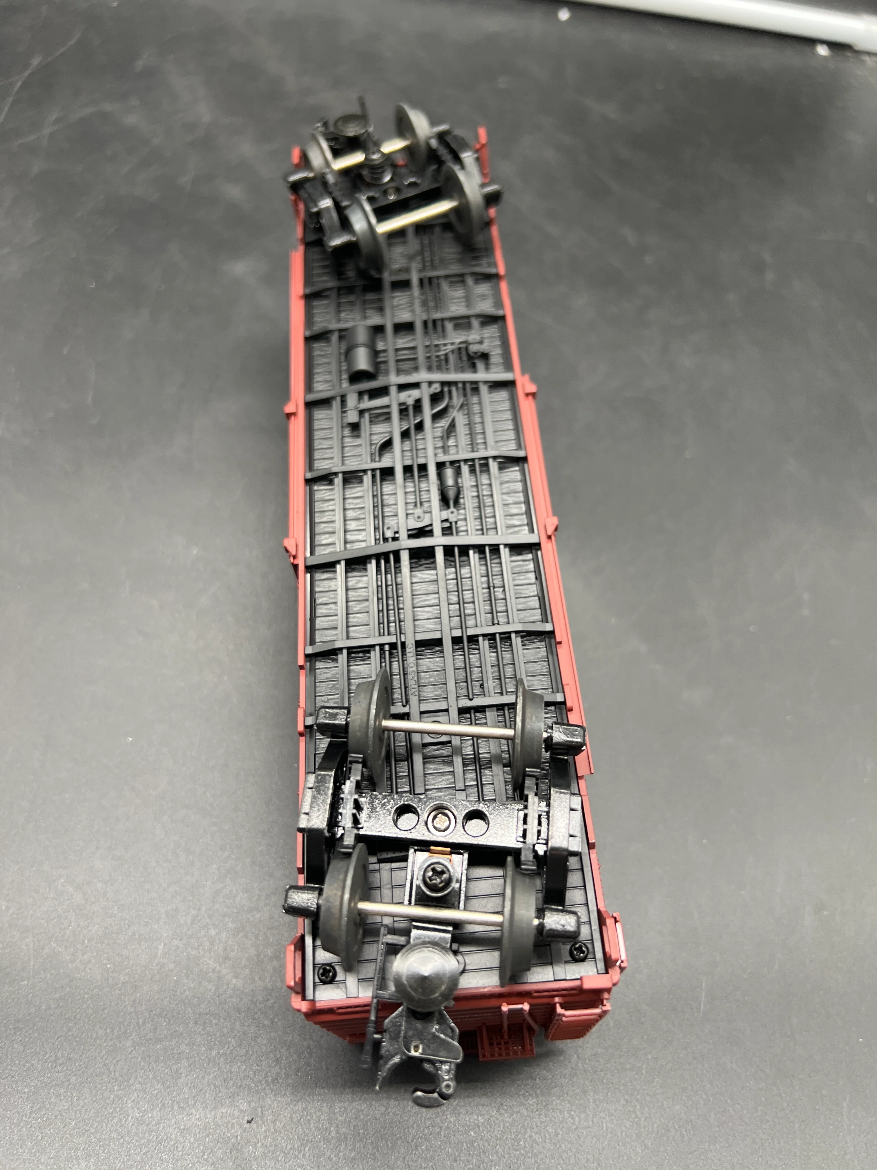 Atlas 0518-4 Western Maryland 40' Sliding Door Boxcar 4252 3 Rail O SCALE Used Excellent Damaged Box AS IS - Image 5