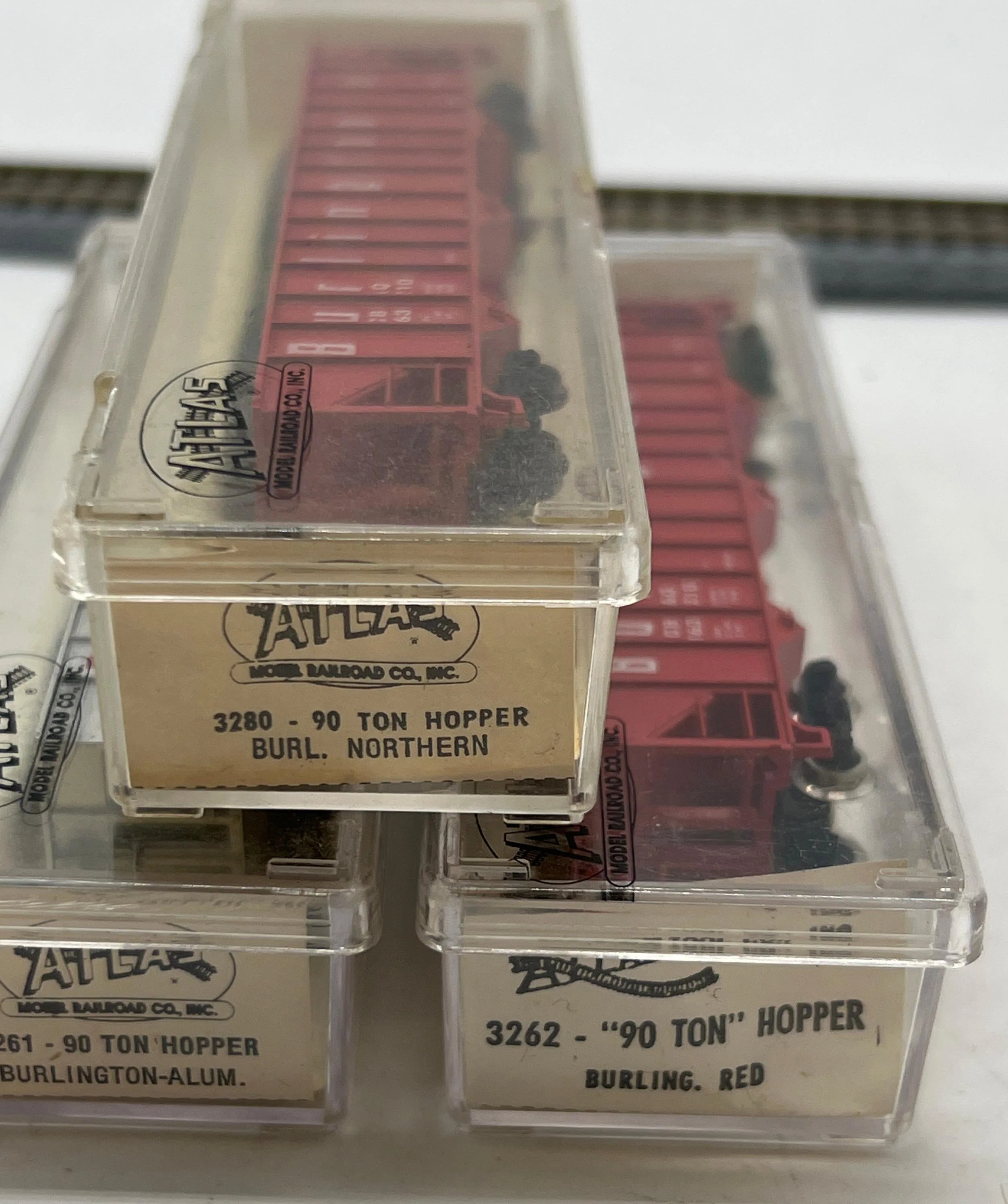Atlas 3261 3262 3280 Burlington Hoppers (Set of 3) N SCALE Like New - Image 2