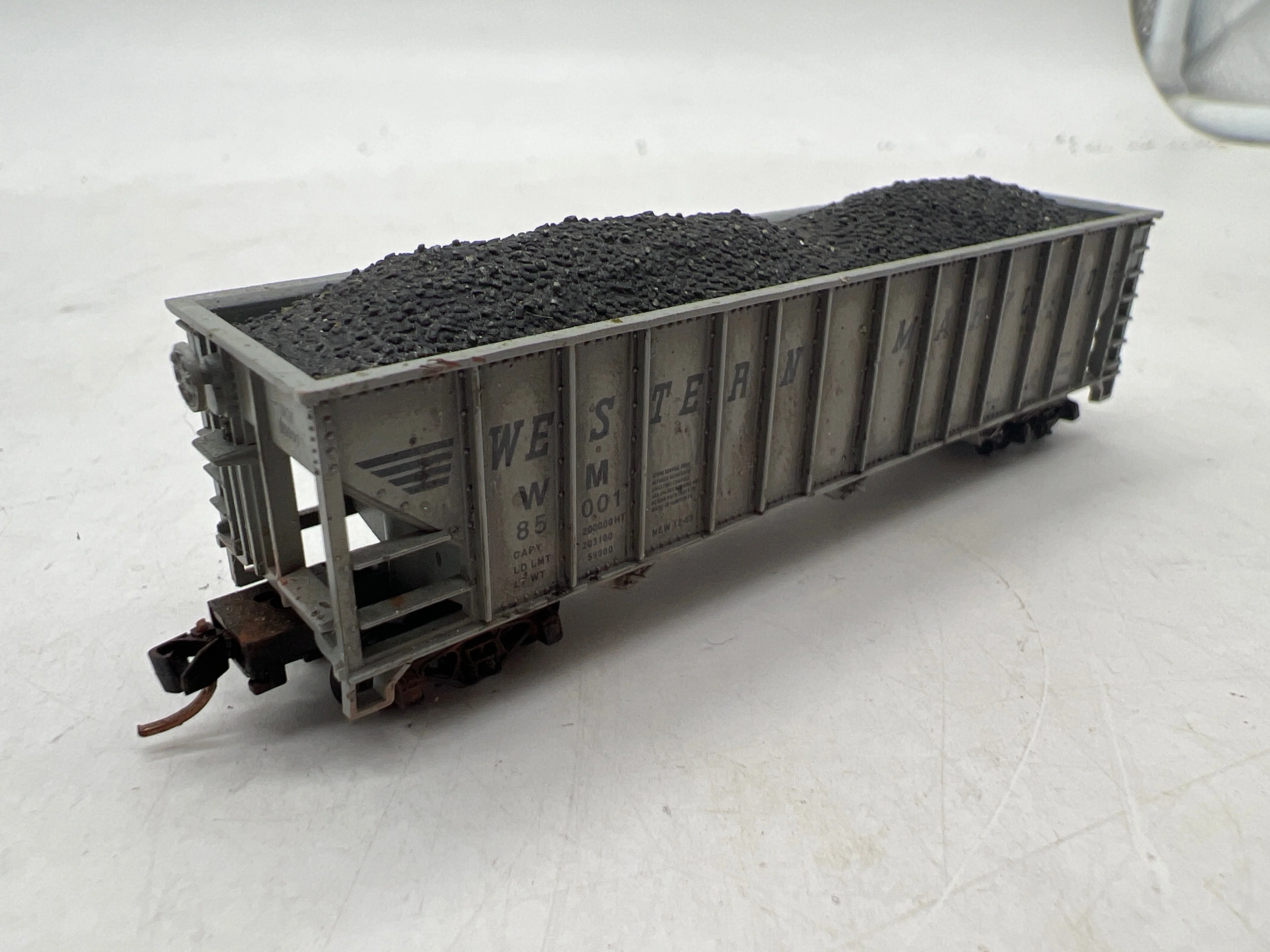 Atlas 32665 WESTERN MARYLAND 90 Ton Hoppers TRAINMAN Black/Gray N Scale WEATHERED AS IS Like New - Image 3