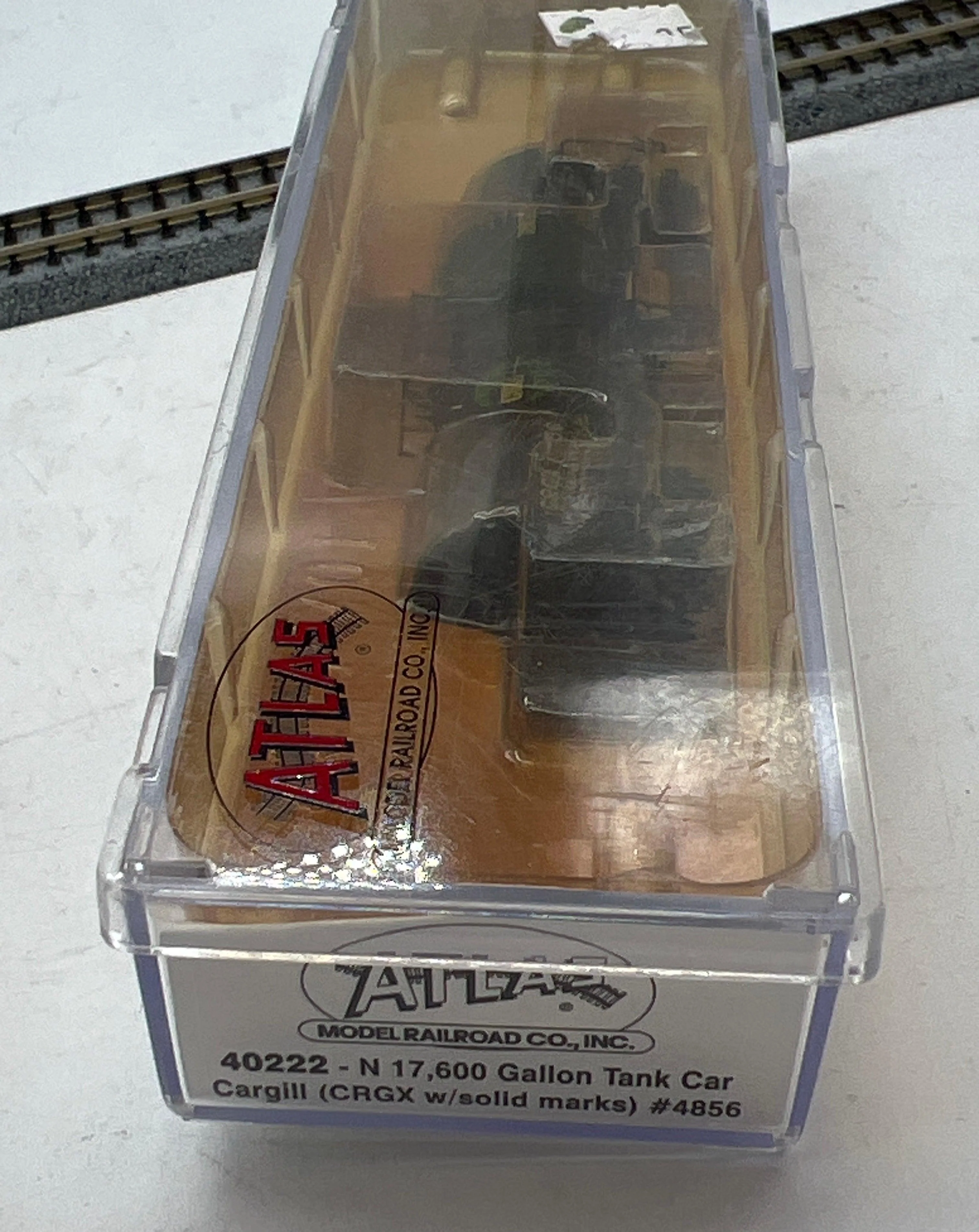 Atlas 40222 Cargill (CRGX w/solid marks) Trinity Corn Syrup Tank Car Black/White Green/White Logo N Scale Like New Kadee style couplers - Image 3