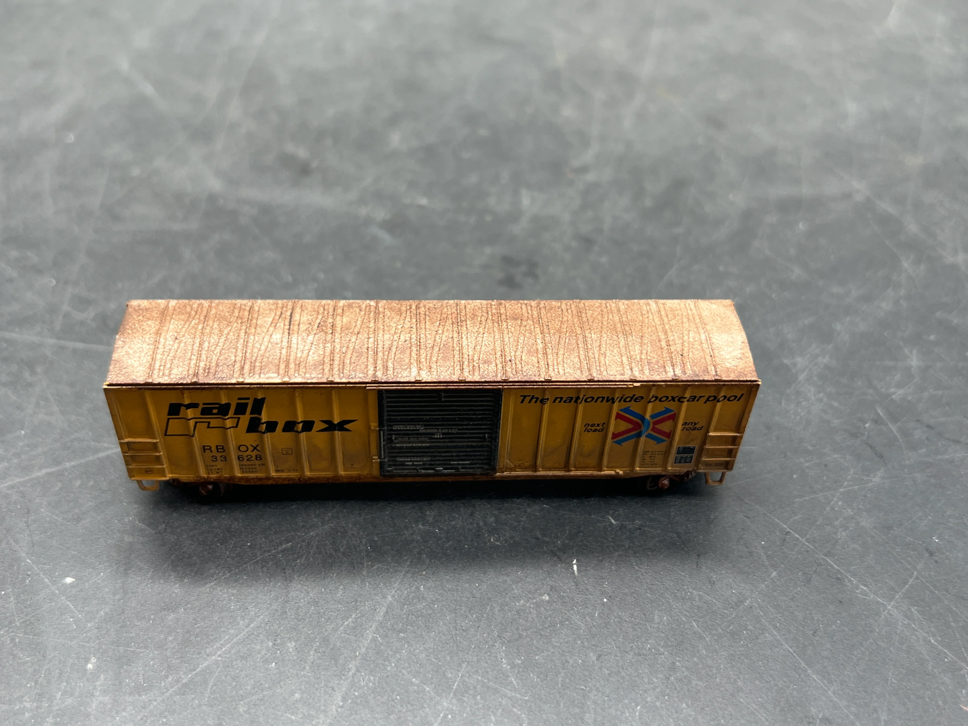 Atlas 50 000 774 Railbox large logo 33616 ACF 50'6" boxcar N SCALE WEATHERED AS IS Used Excellent - Image 2