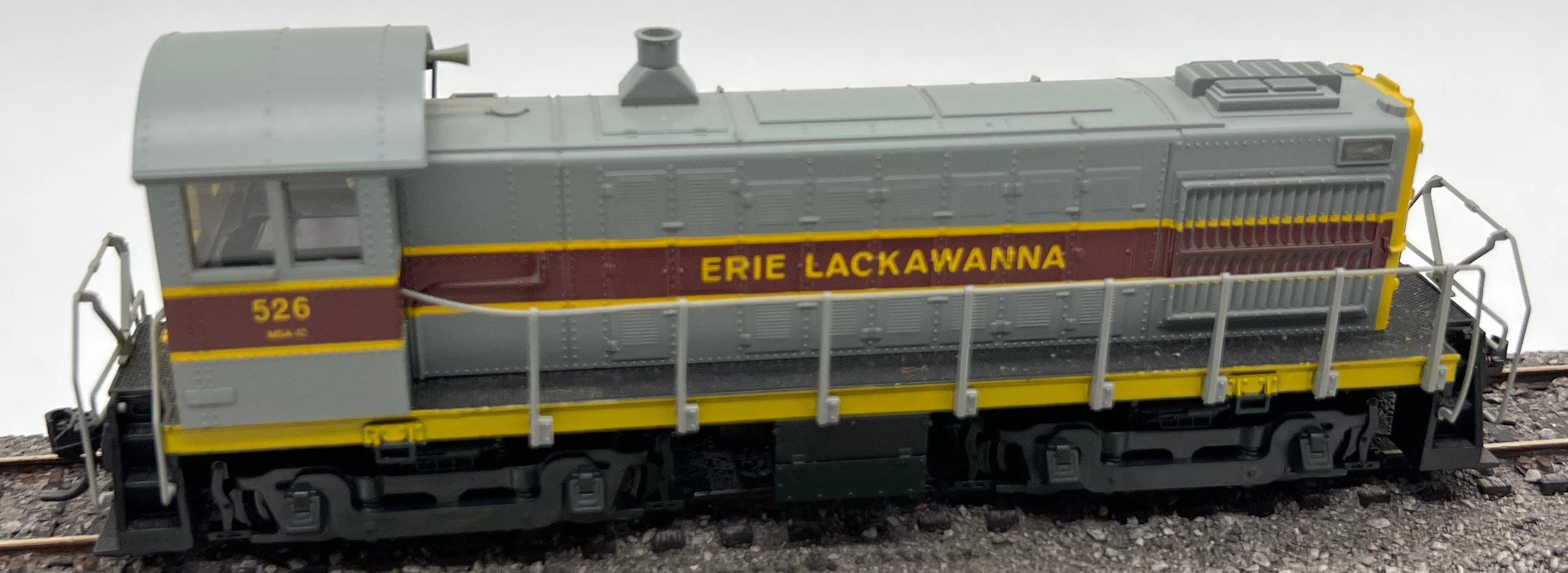 Atlas 526 Erie Lackawanna S-2 Diesel Locomotive HO SCALE Like New No Box