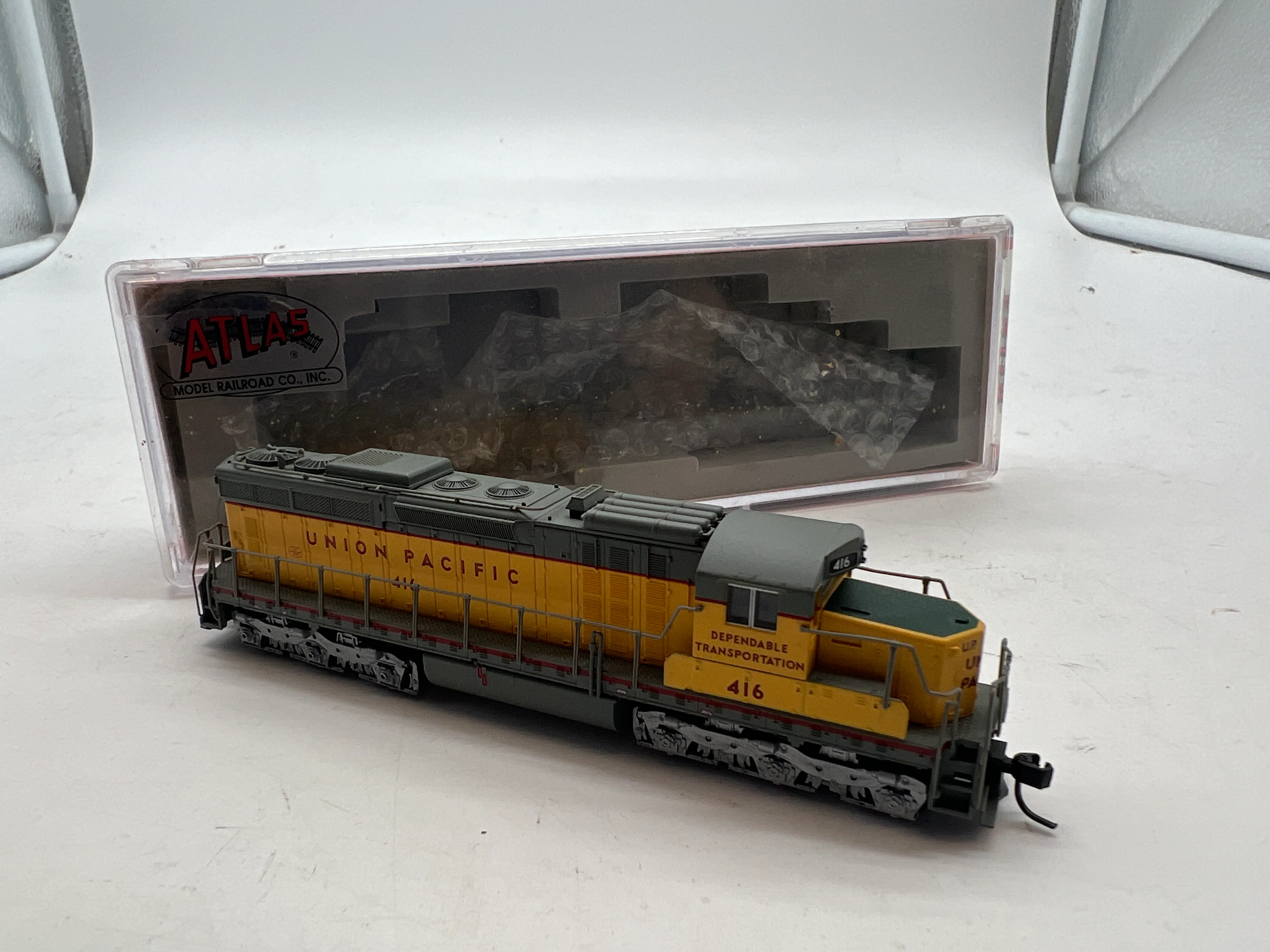 Atlas 54467 EMD SD24 w/DCC - Master(R) -- Union Pacific #416 (yellow, gray) N SCALE Like New - Image 4