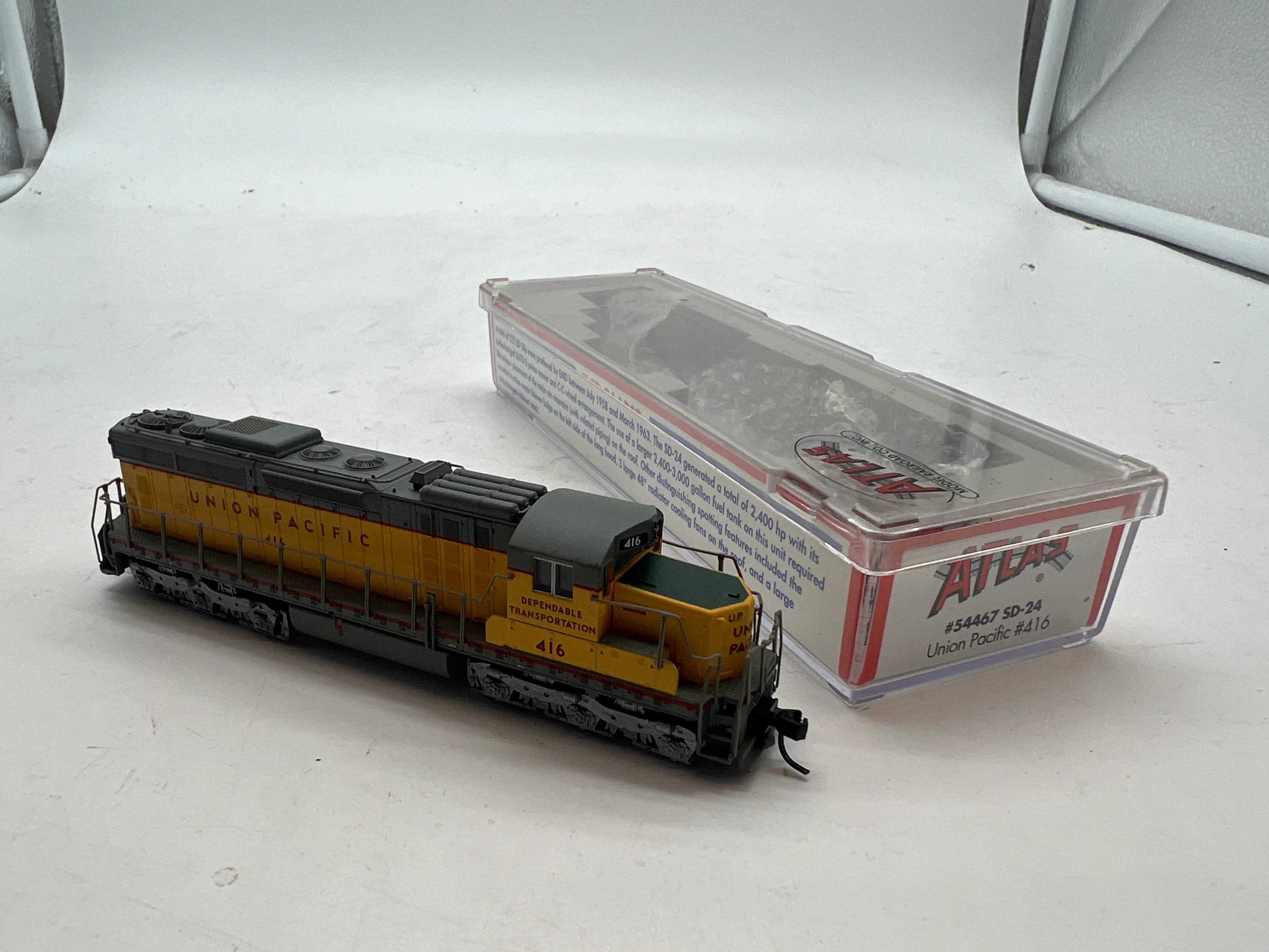 Atlas 54467 EMD SD24 w/DCC - Master(R) -- Union Pacific #416 (yellow, gray) N SCALE Like New - Image 5