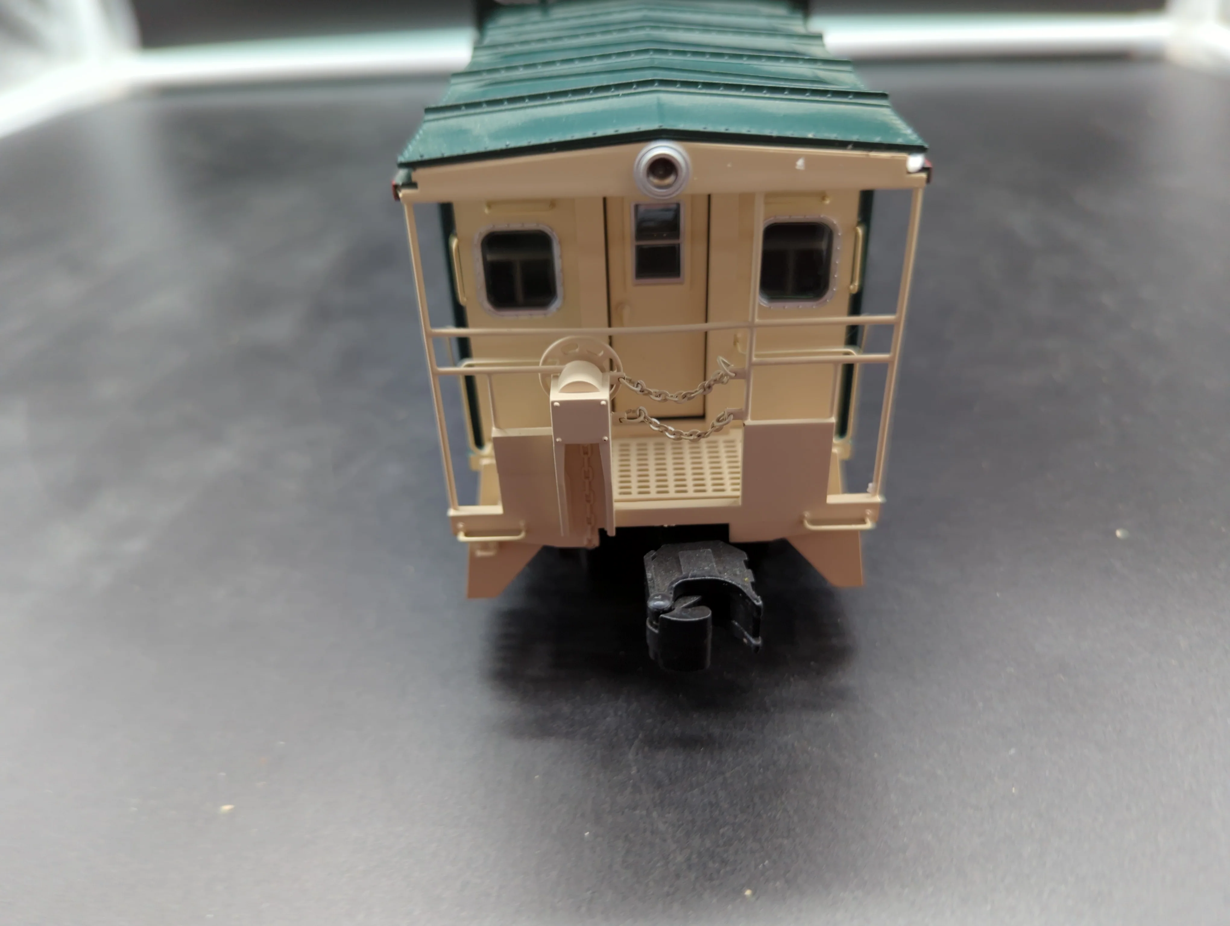 Atlas 6606 Burlington Northern BN Extended Vision Caboose Executive Scheme  Ltd Edition 154 3 rail O SCALE NEW - Image 3
