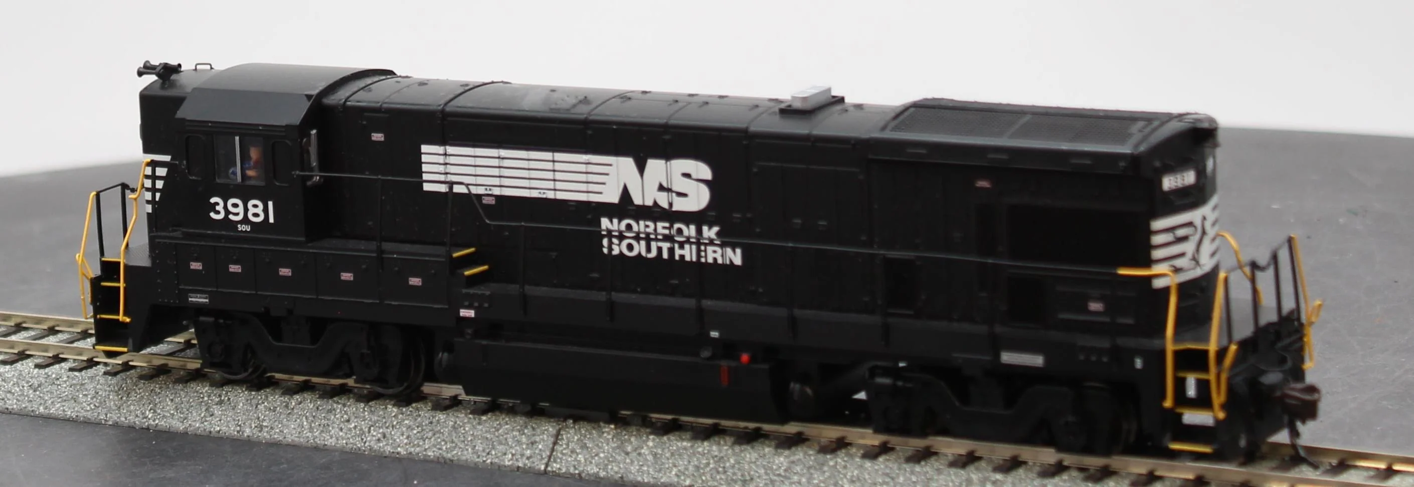 Atlas Master 10003397 Canadian National S2 8139 HO SCALE Like New - Image 4