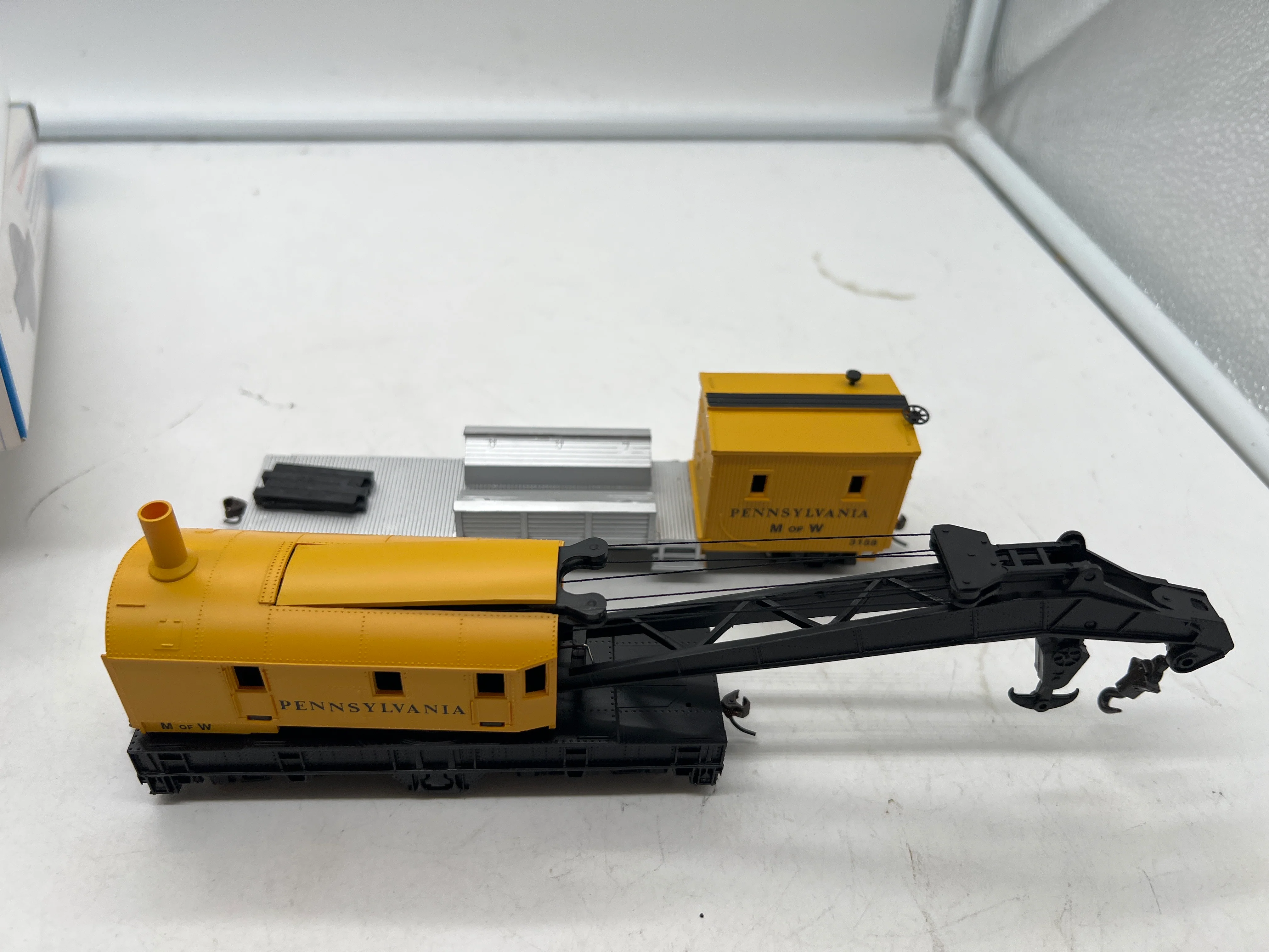 Bachmann 16114 250-TON STEAM CRANE & BOOM TENDER - PENNSYLVANIA HO SCALE Like New - Image 4