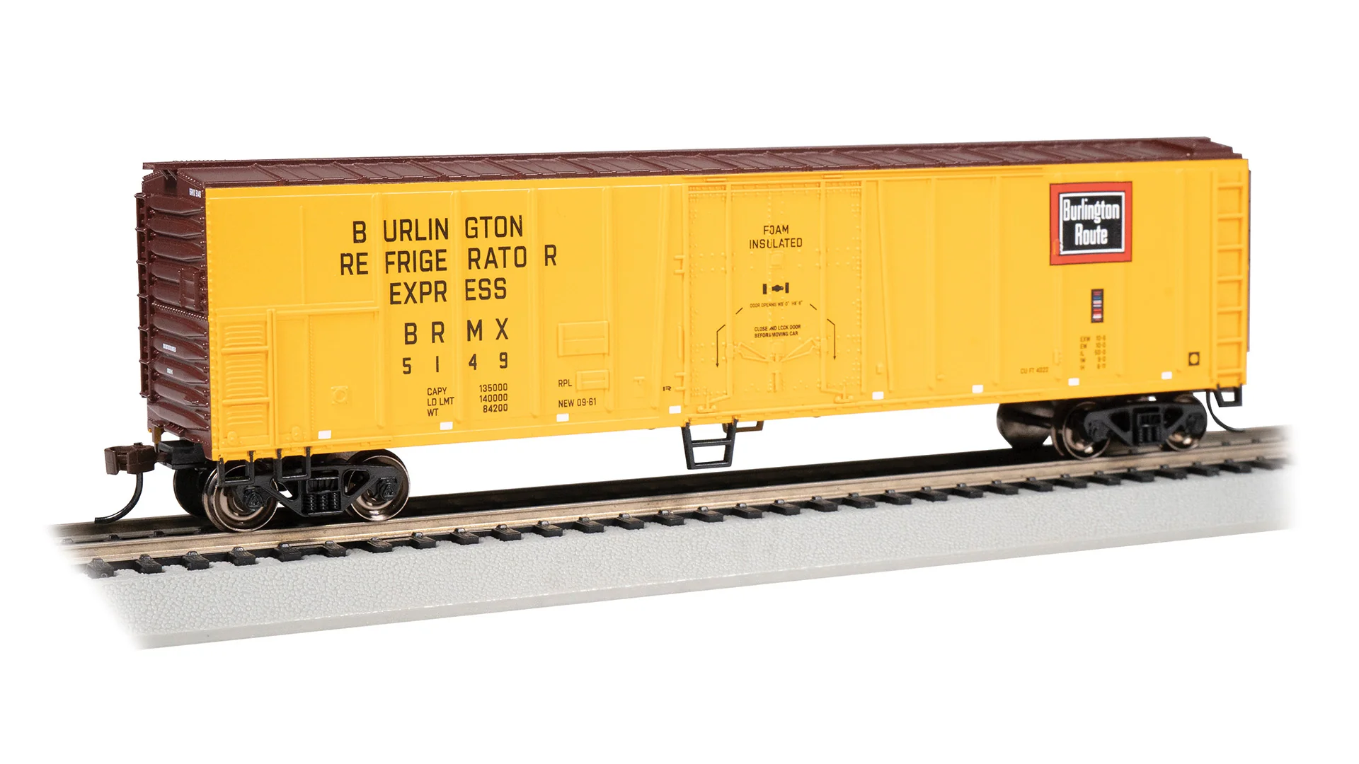 Bachmann 17912 Burlington 50' Steel Reefer Car #5149 HO Scale