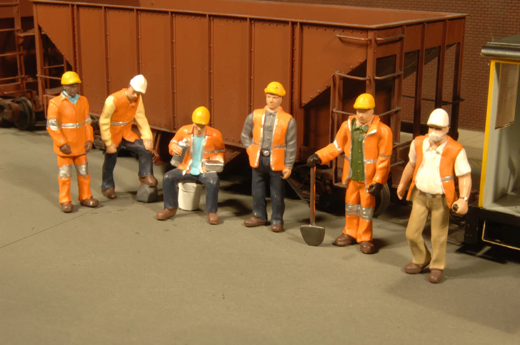 Bachmann 33156 MAINTENANCE WORKERS - O SCALE NEW - Image 2