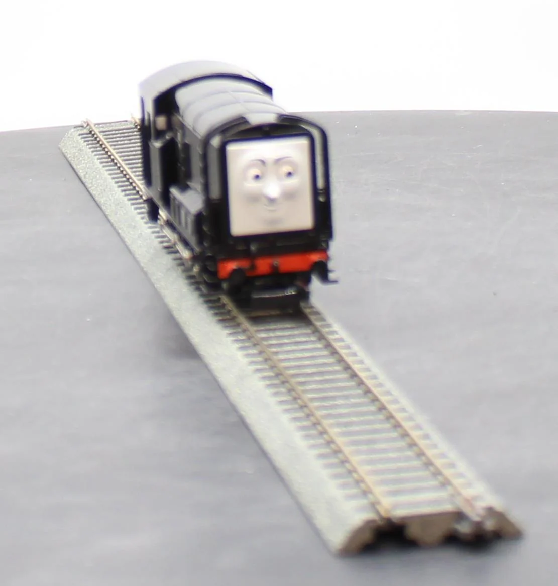 Bachmann 58802 DIESEL (WITH MOVING EYES) (H) HO SCALE Used Excellent Damaged Box - Image 3