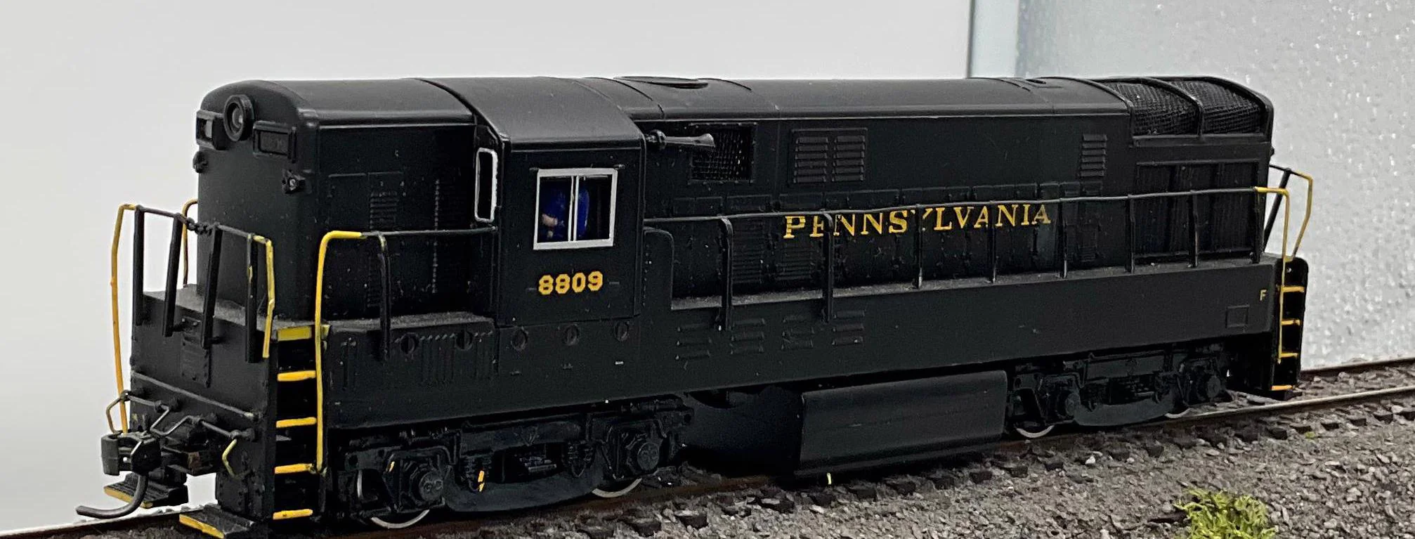 Bachmann Spectrum #8809 PENNSYLVANIA RAILROAD Fairbanks Morse H16-44 HO Scale Used Excellent No Box - Image 2