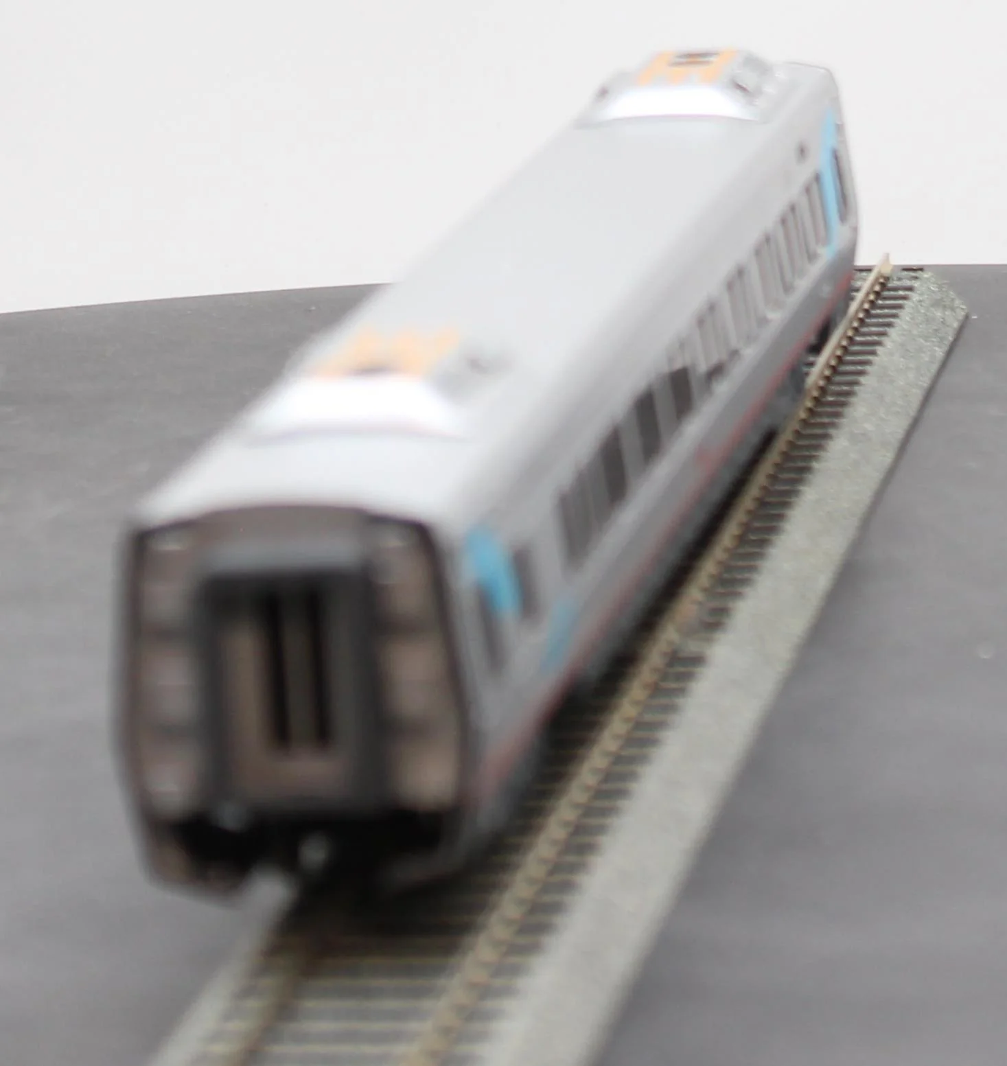 Bachmann Spectrum Acela Passenger Car 89943 HO SCALE Like New - Image 6