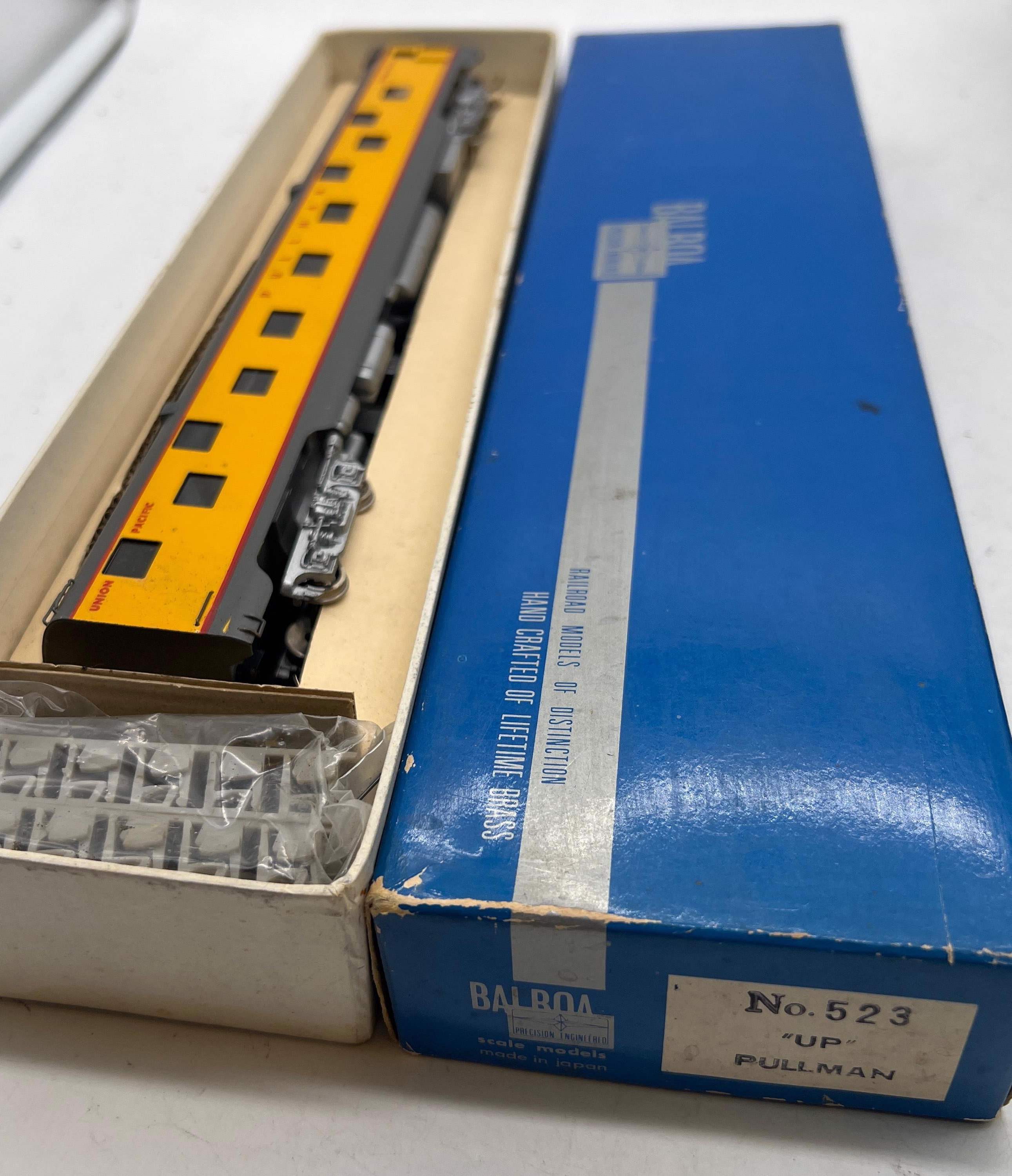 Balboa 523 Union Pacific UP Pullman brass Passenger Car HO SCALE Used Excellent as is - Image 7