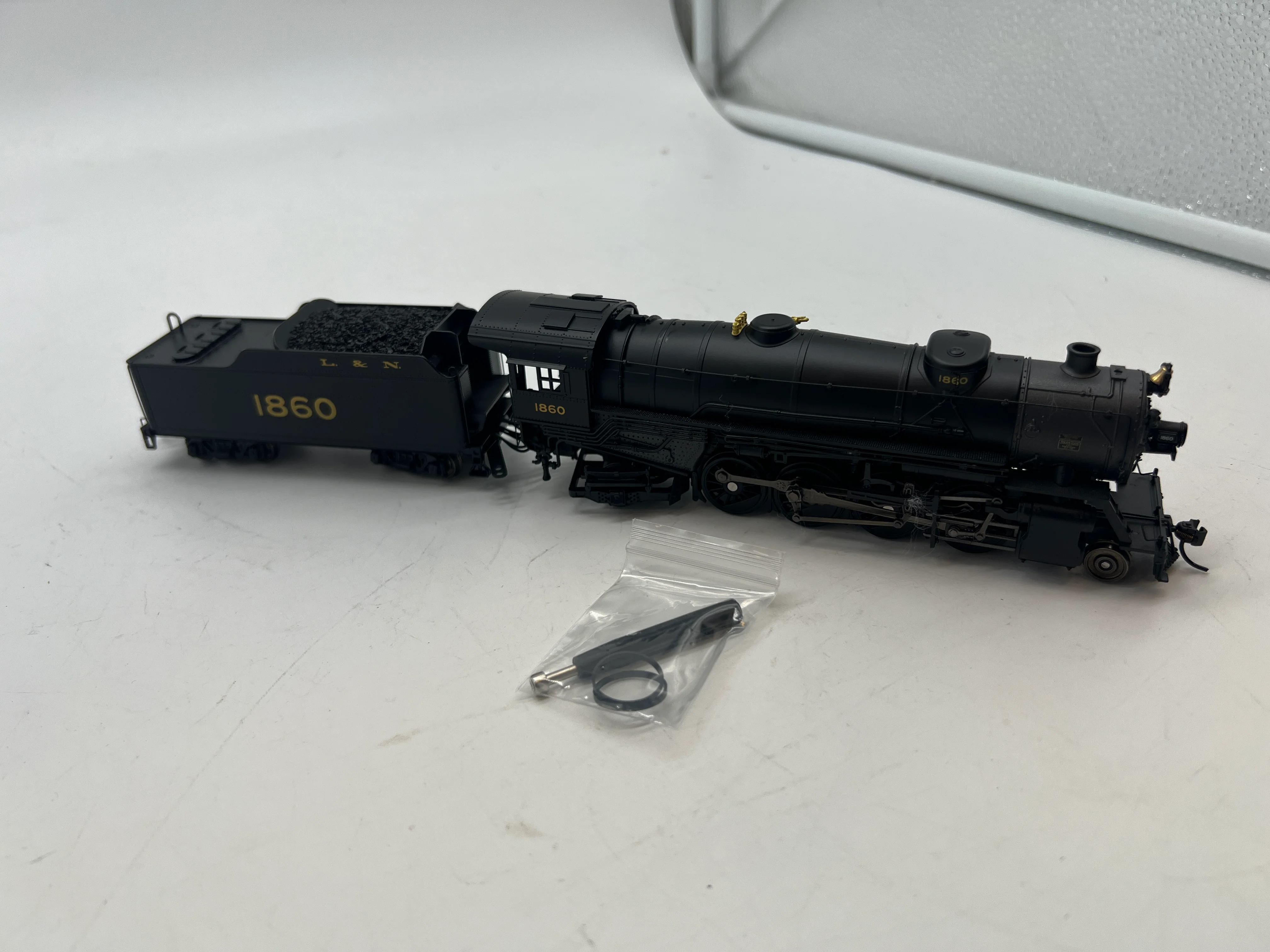 Broadway Limited 5548 USRA 2-8-2 Heavy Mikado, Louisville and Nashville #1860 Paragon 3 Rolling Thunder DCC SOUND HO SCALE Used Excellent - Image 4