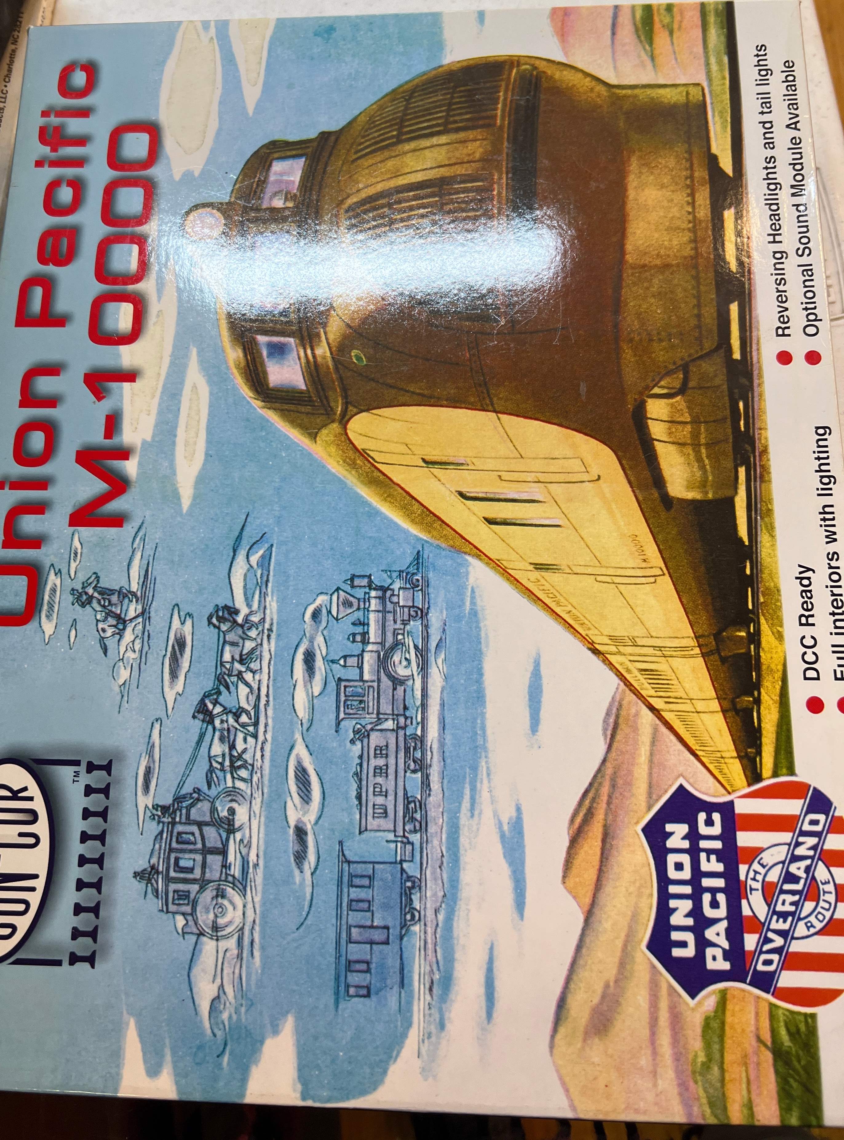 Con-Cor 001-008781 UNION PACIFIC UP M-10000 Diesel Engine 4-Car Passenger Set Con-Cor HO Scale Like New - Image 12
