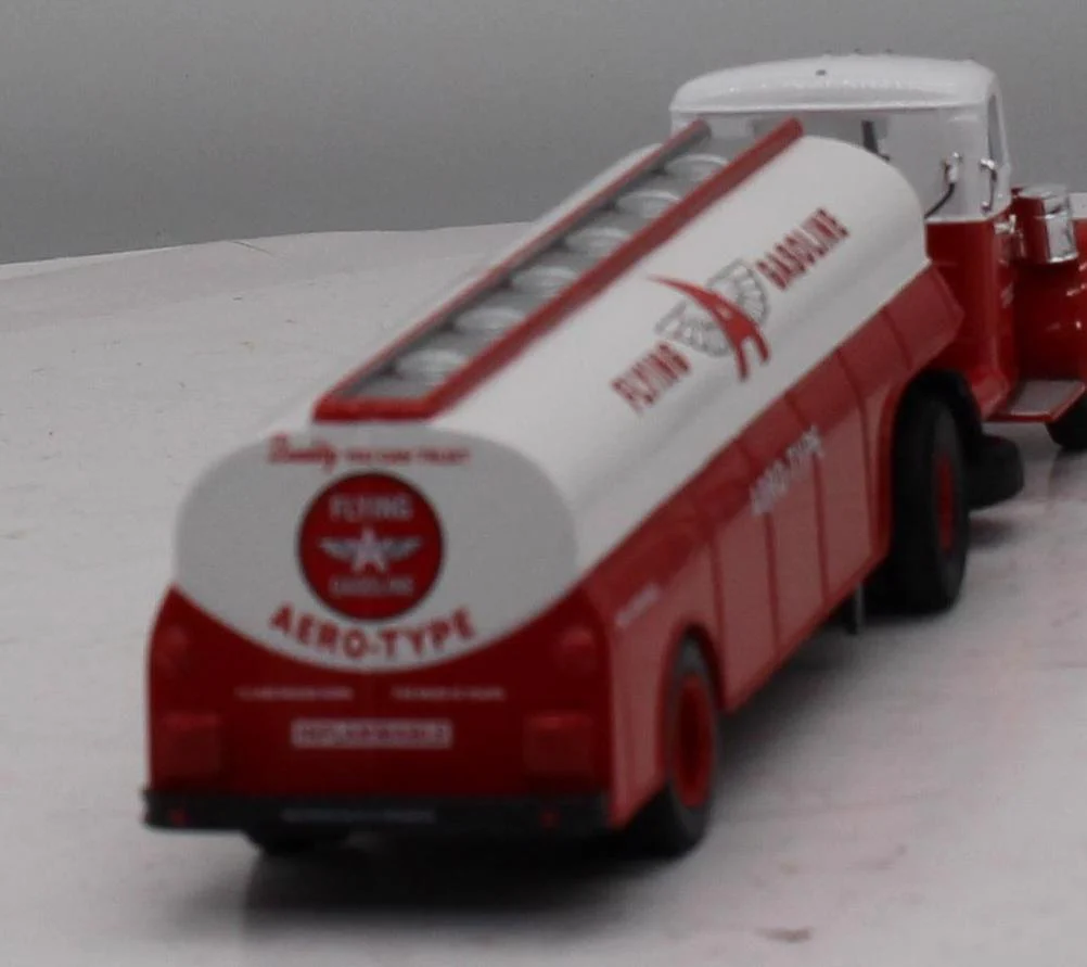 Corgi 51002 FLYING A GASOLINE Mack LJ Semi Skirted Tanker Classics 1:50 Scale Like New - Image 6
