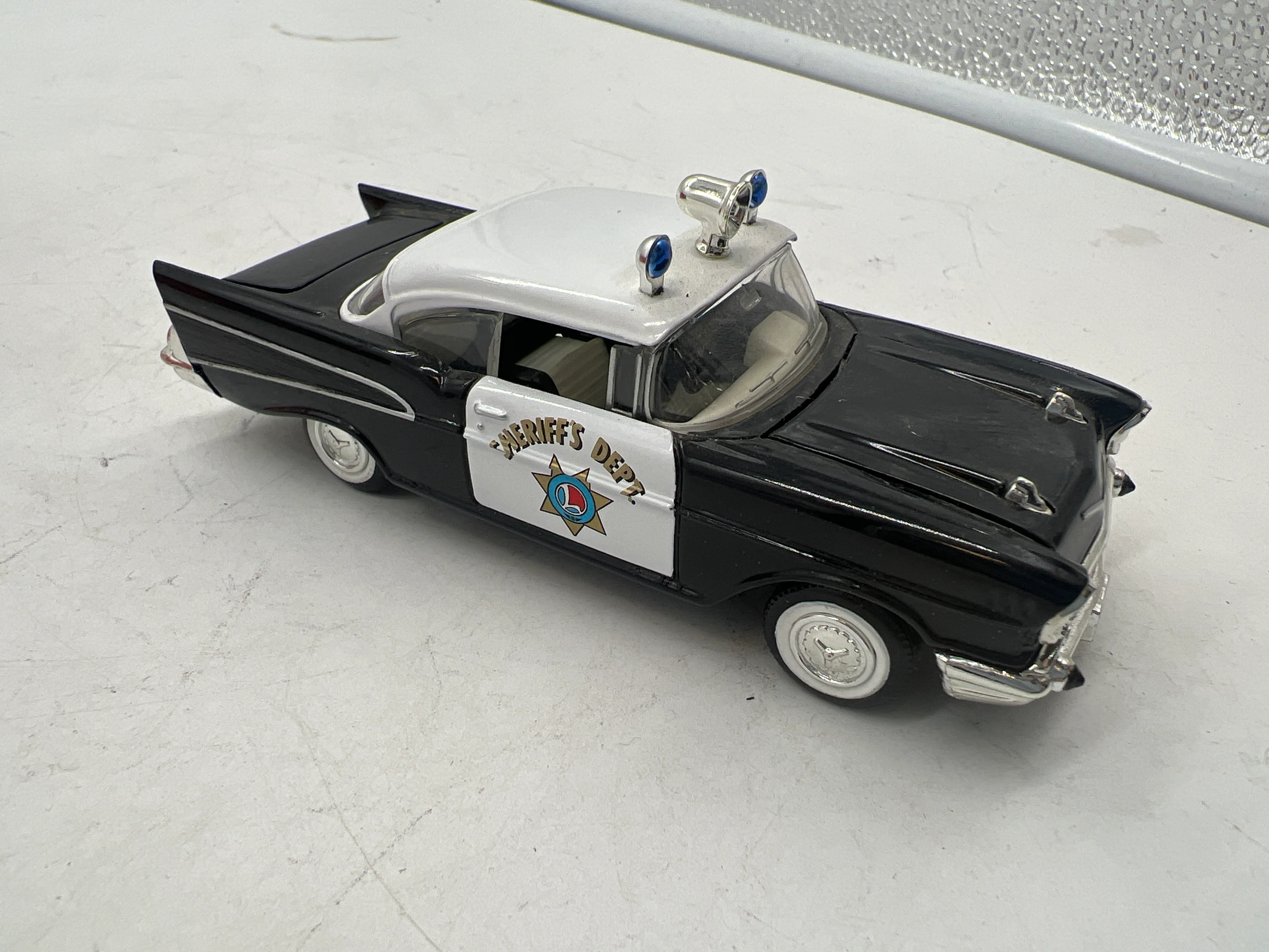 Corgi 51302 LIONEL CITY DIECAST CHEVROLET SHERIFF'S CAR LCPD O SCALE Like New - Image 4