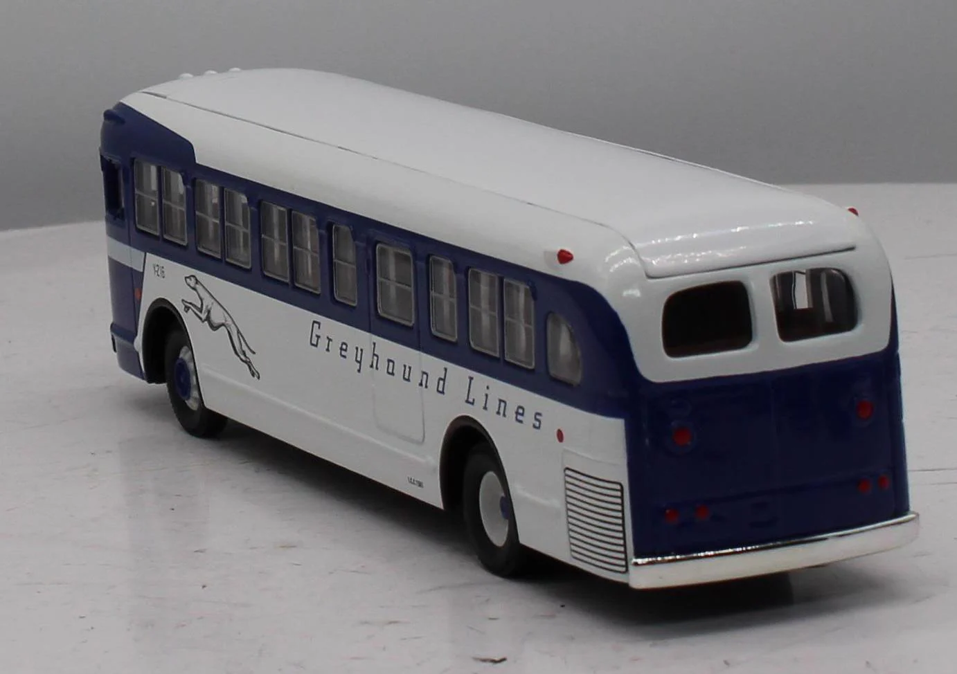 Corgi 54202 NORTHWEST GREYHOUND LINES GM Old Look Bus Corgi Classics Scale O SCALE Like New - Image 6