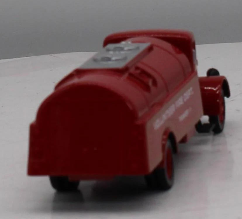 Corgi 98452 VOLUNTEER FIRE DEPARTMENT White Tanker Die-Cast 1:50 Scale Like New - Image 5