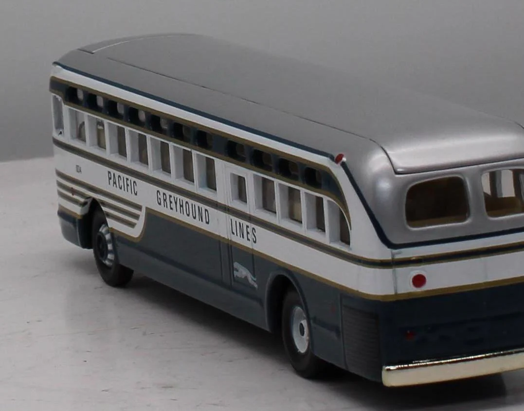 Corgi 98600 PACIFIC GREYHOUND LINES GENERAL MOTORS 4502 BUS Corgi Classics Scale O SCALE Like New - Image 6