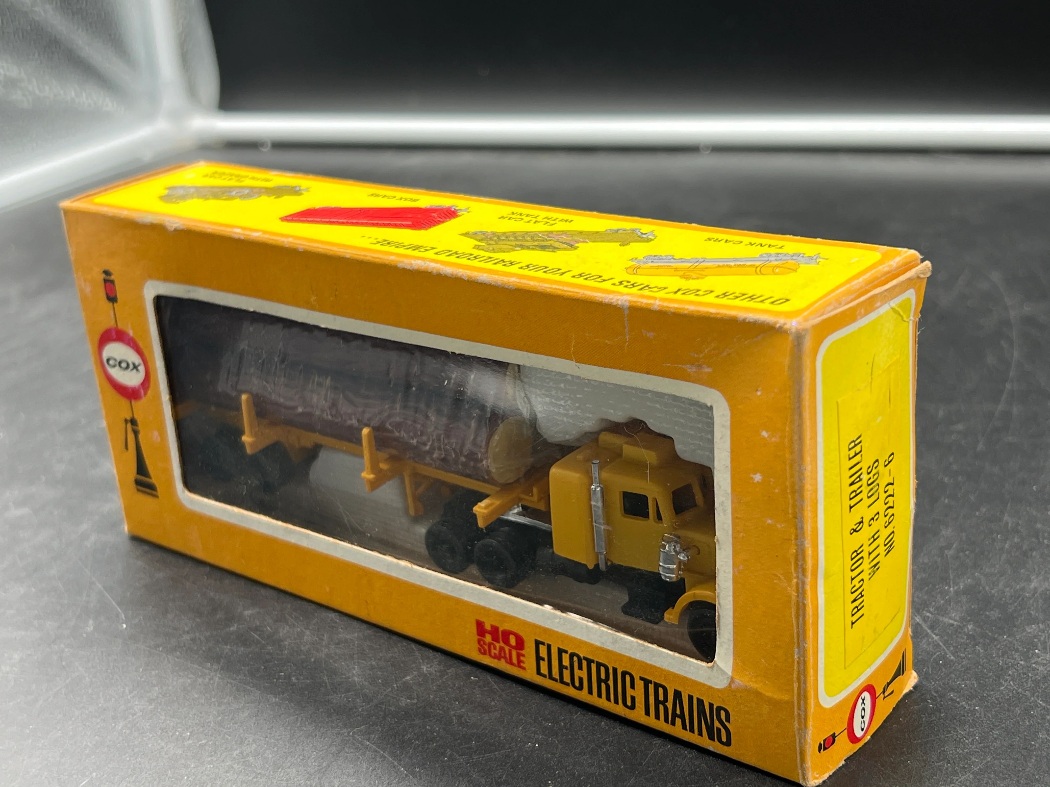 COX C6226-6 TRACTOR TRAILER WITH 3 LOGS HO SCALE NEW - Image 2