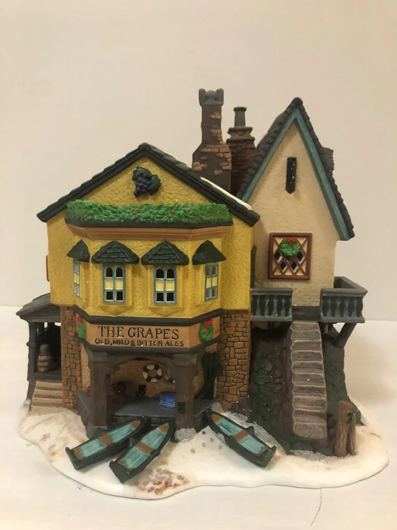 Department 56 5753-4 The Grapes Inn  Dickens' Signature Series 5th Edition 1996 - Image 2