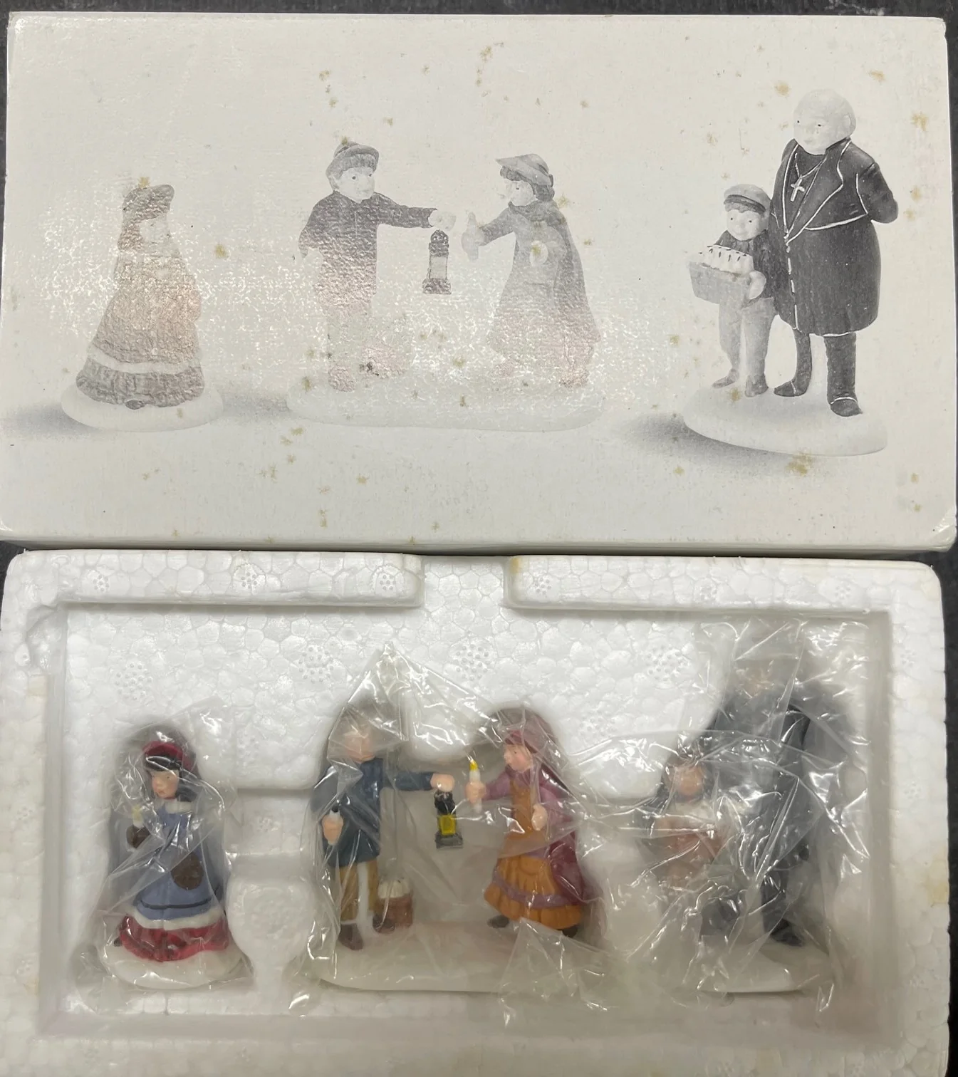 Department 56 5830-0 A Peaceful Glow on Christmas Eve - Image 3