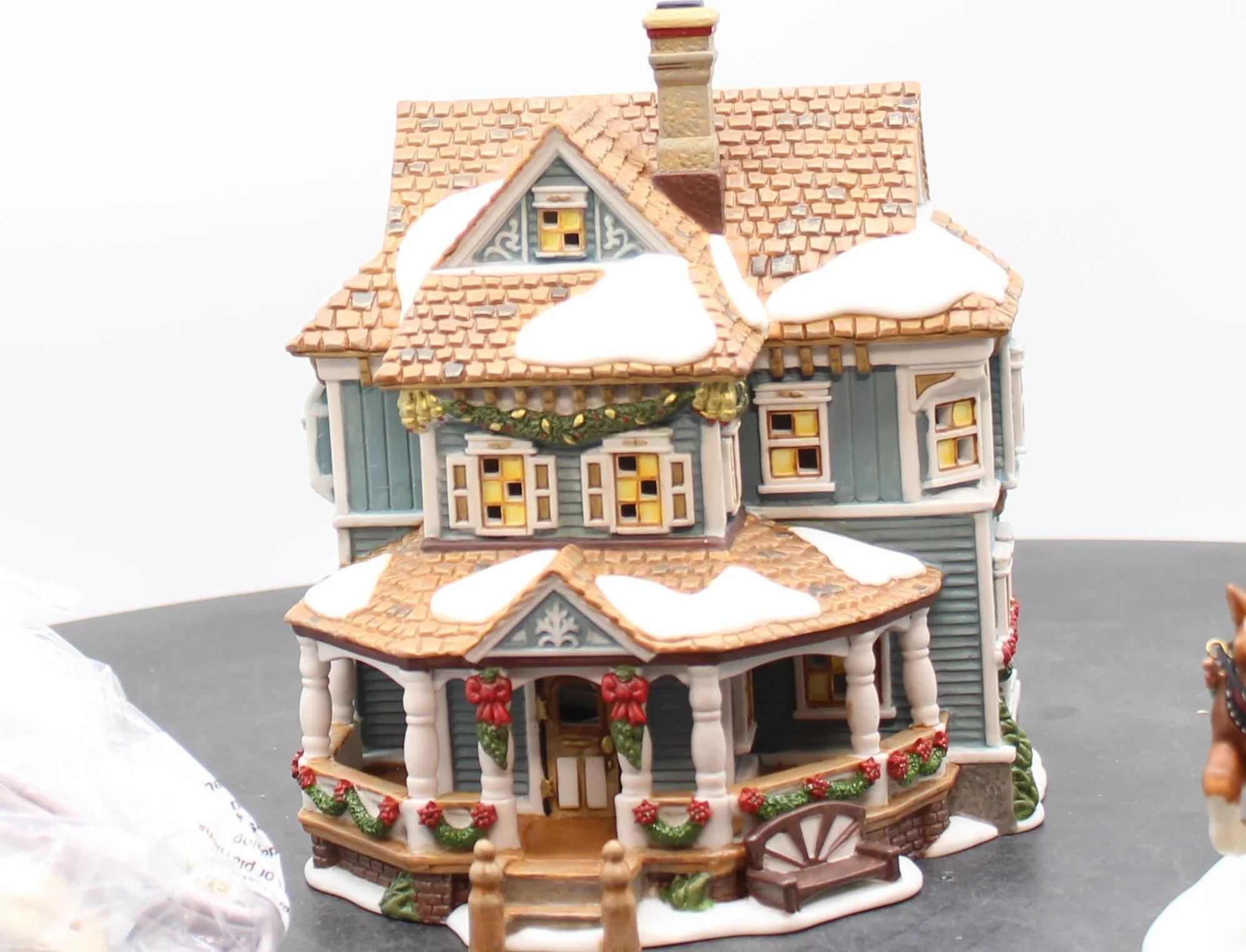 Department 56 New England Village 805528 Welcome To Windham Country Inn  Like New - Image 3