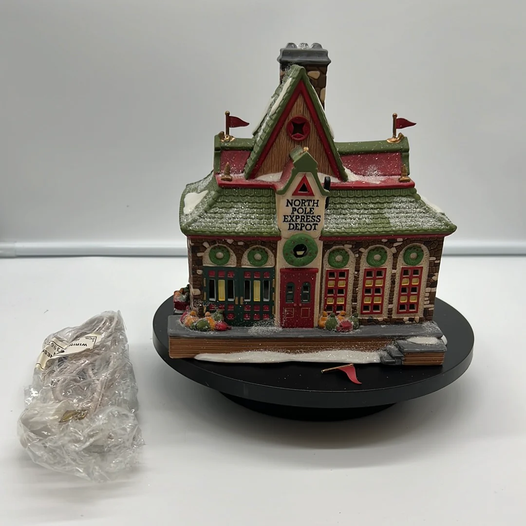Department 56  North Pole Series 56278 North Pole Express Depot BROKEN FLAG