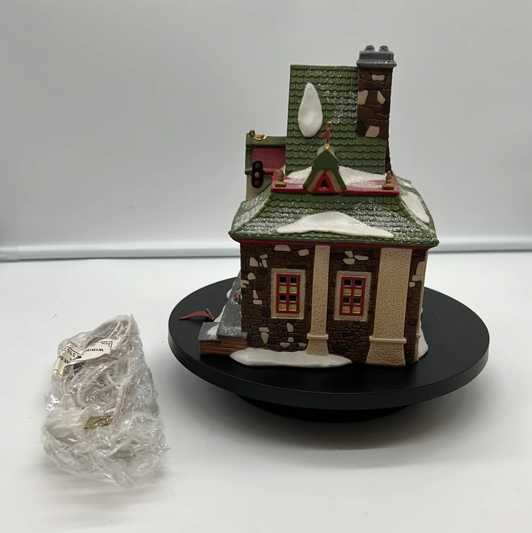 Department 56  North Pole Series 56278 North Pole Express Depot BROKEN FLAG - Image 2