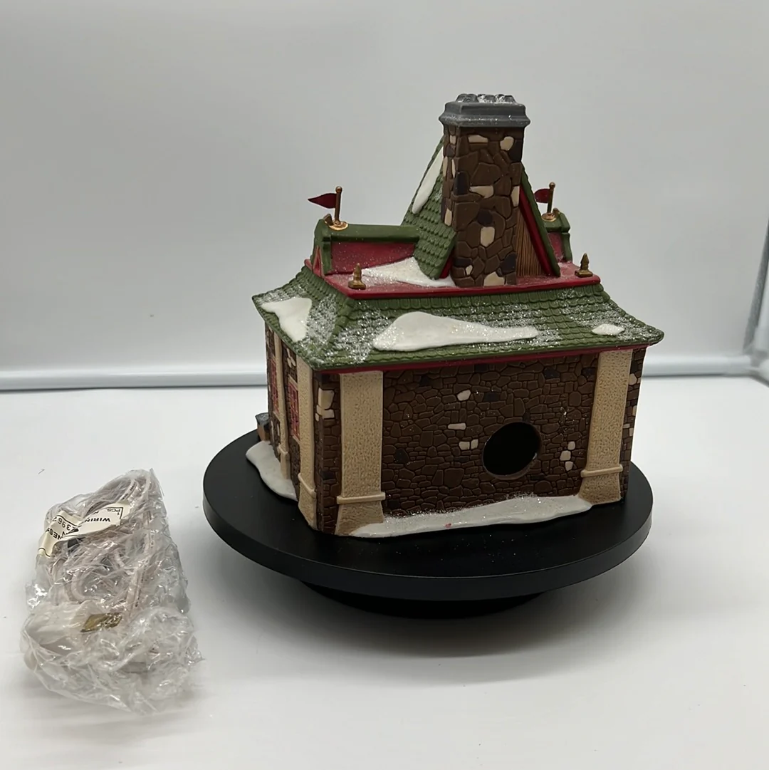 Department 56  North Pole Series 56278 North Pole Express Depot BROKEN FLAG - Image 3