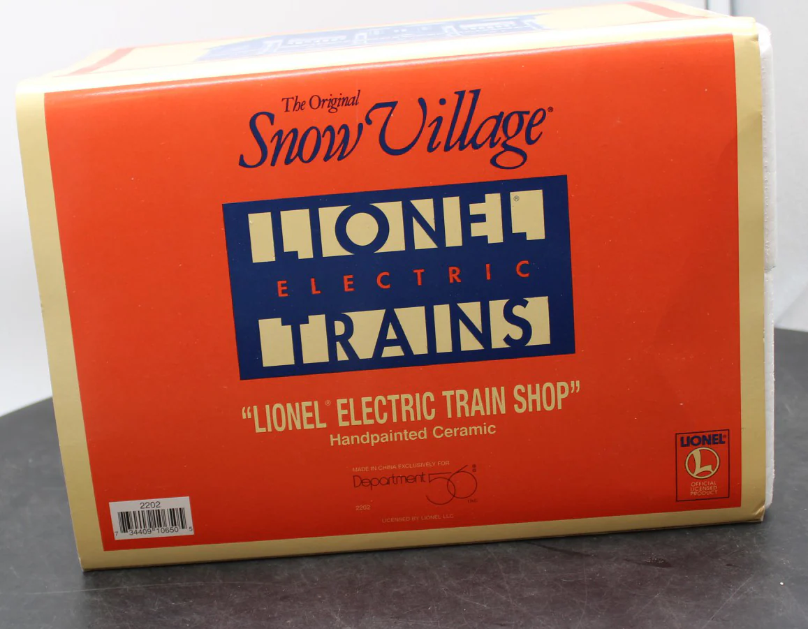 Dept 56 2202 Lionel Electric Trains Shop Snow Village  Used Excellent no light cord Damaged Box - Image 12
