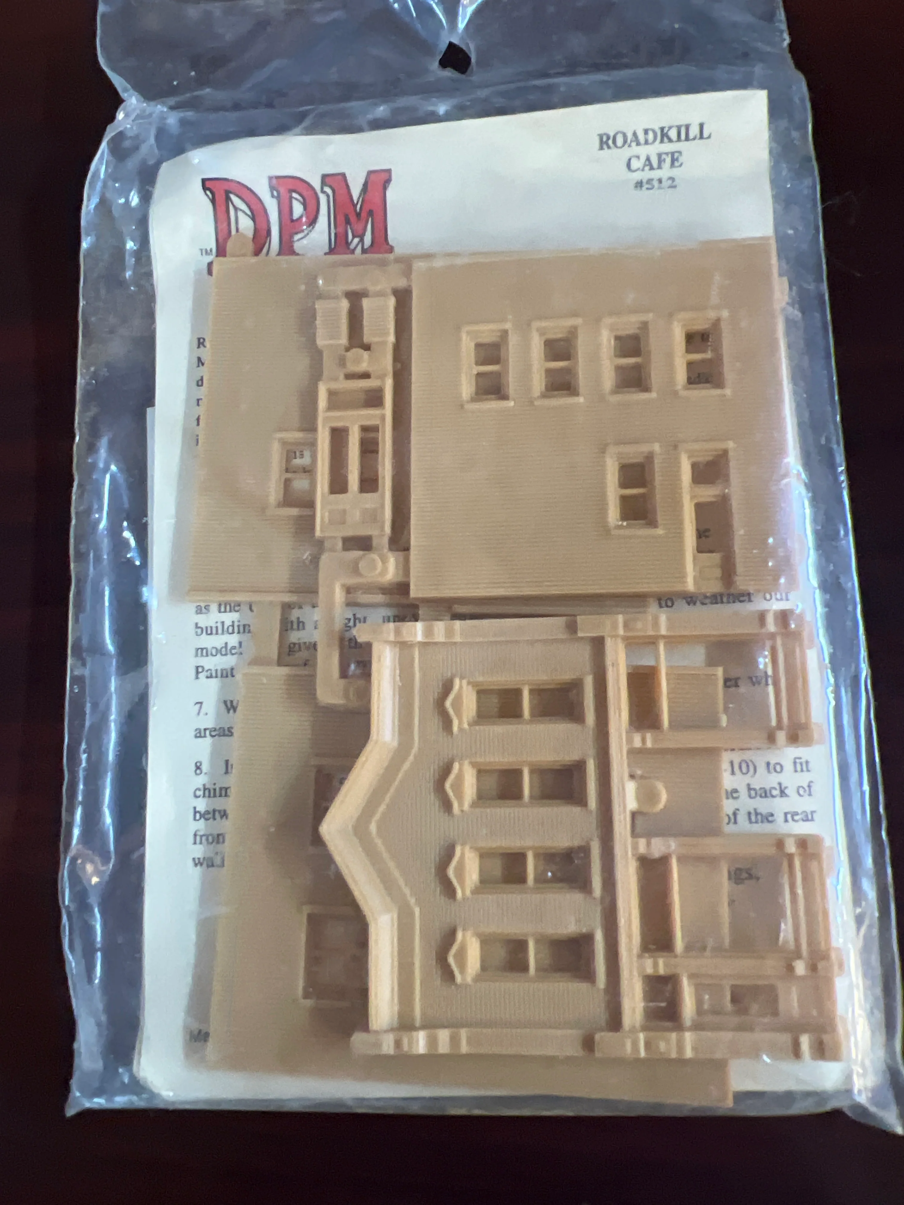 DPM 512 ROADKILL CAFE BUILDING KIT N SCALE NEW - Image 4