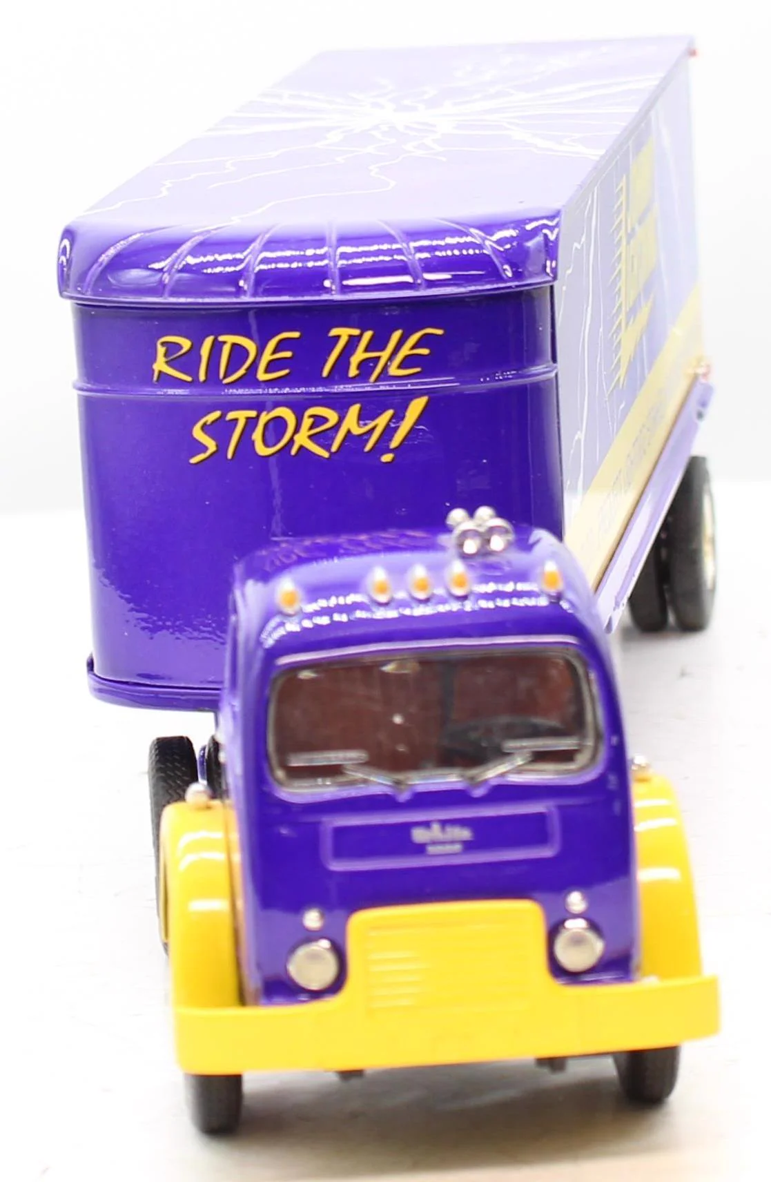 Eastwood automobilia Eastwood 19-2056 B-61 Mack Tractor Trailer First Gear 1:34 Scale Like New - Image 5