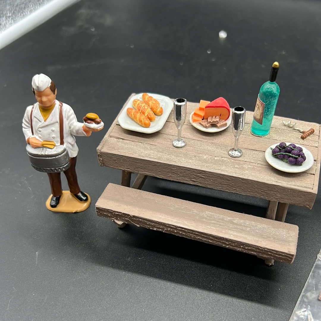 G Scale Accessory Pack 2: Picnic with Figures - Image 2