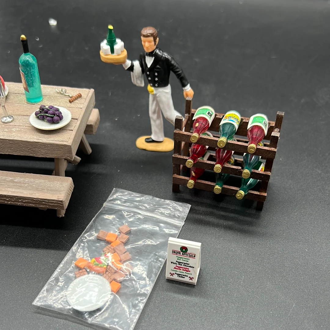 G Scale Accessory Pack 2: Picnic with Figures - Image 3