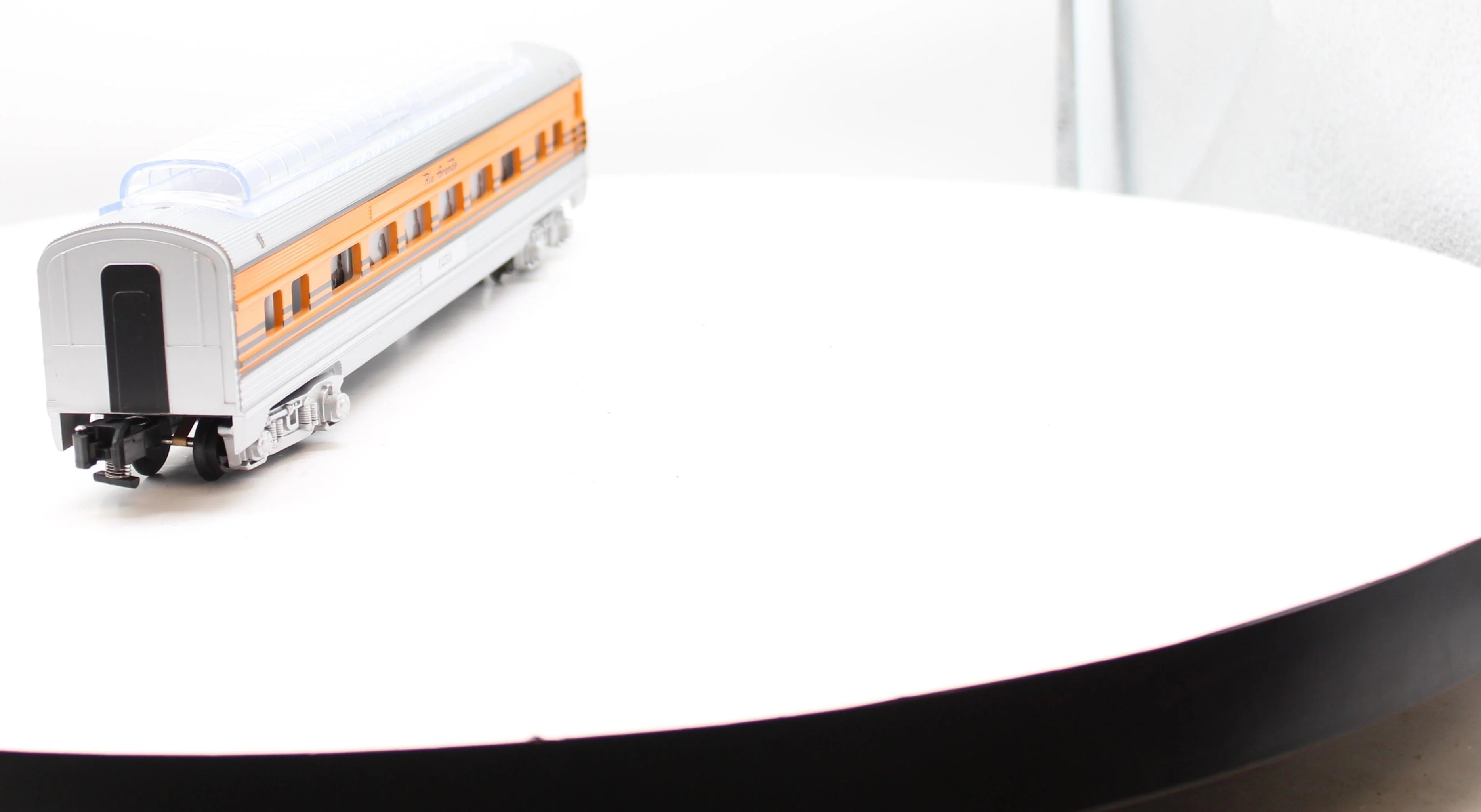 Gilbert American Flyer 6-49943 S Gauge Rio Grand Streamliner Full Vista Dome Car 1253 S SCALE Like New - Image 3